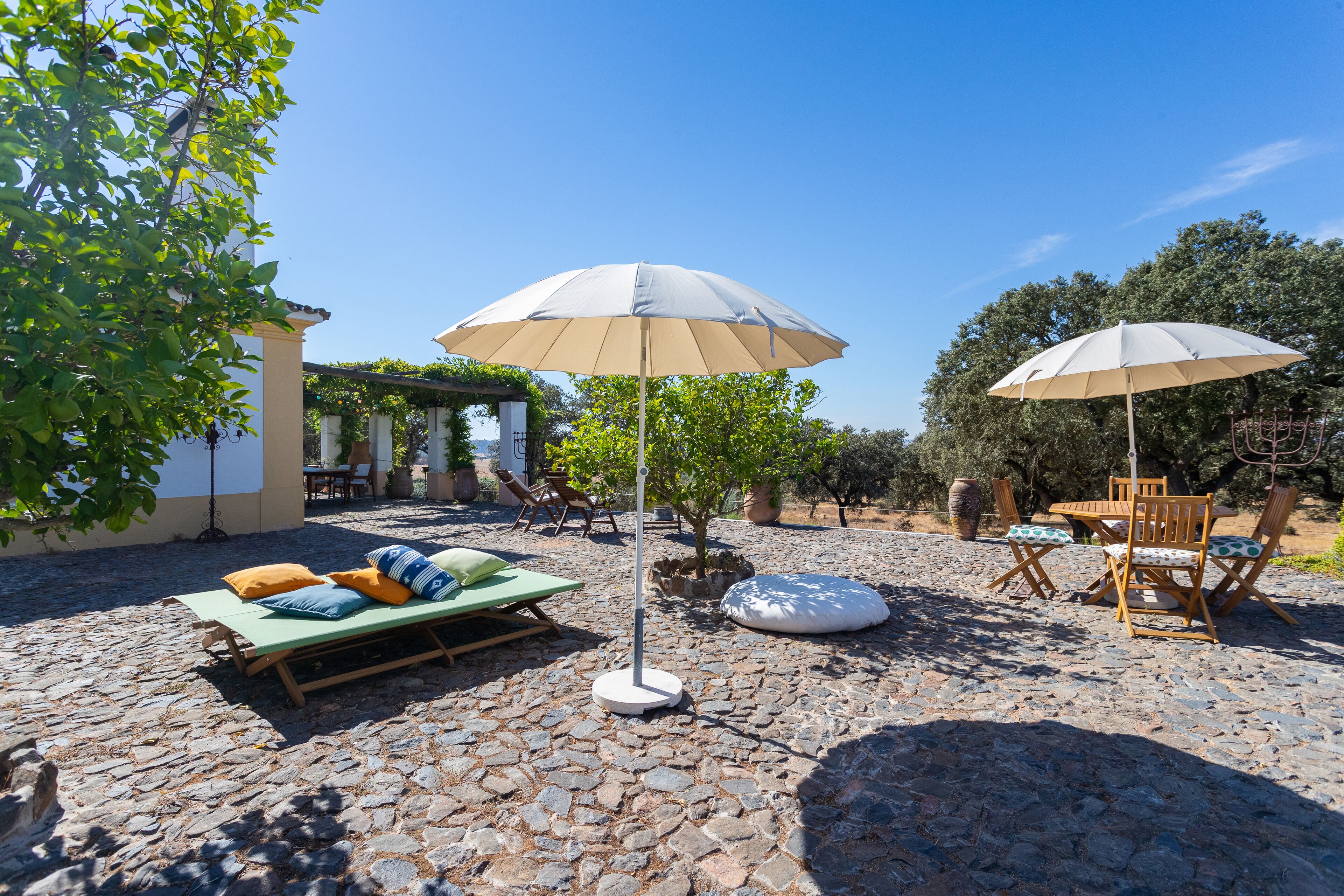 Rosa Estates The Farmhouse & Stables
