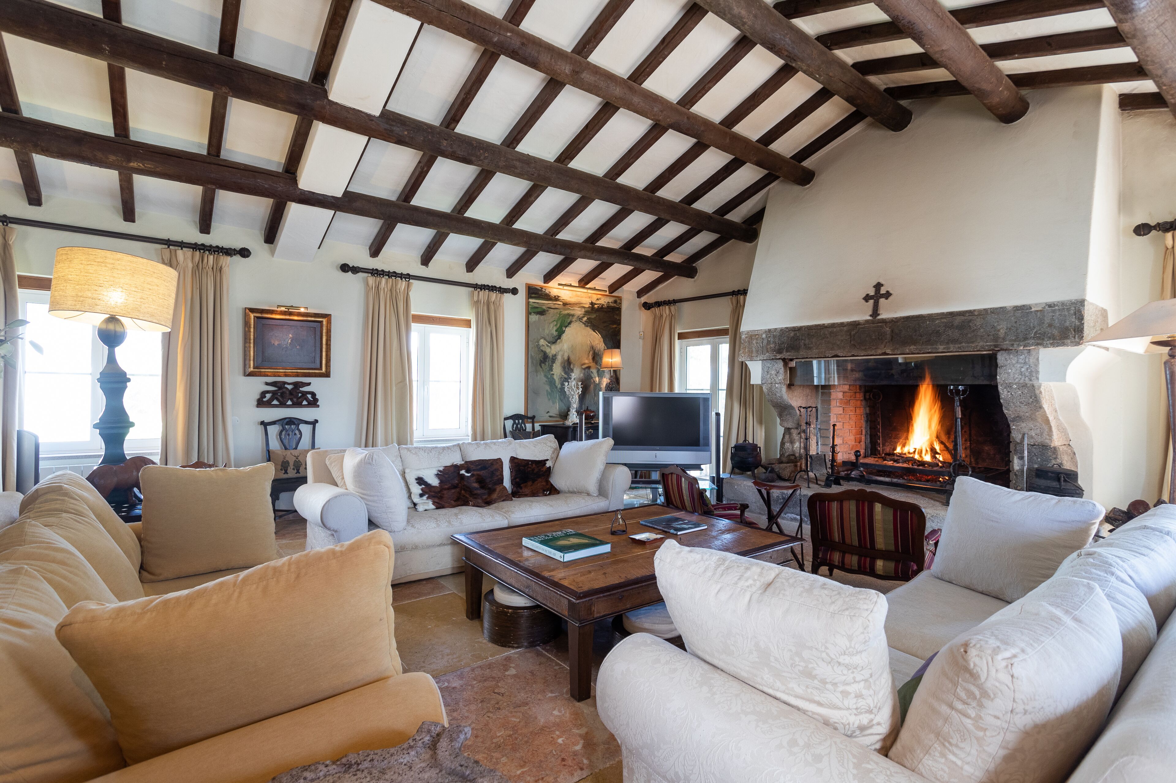 Rosa Estates The Farmhouse & Stables