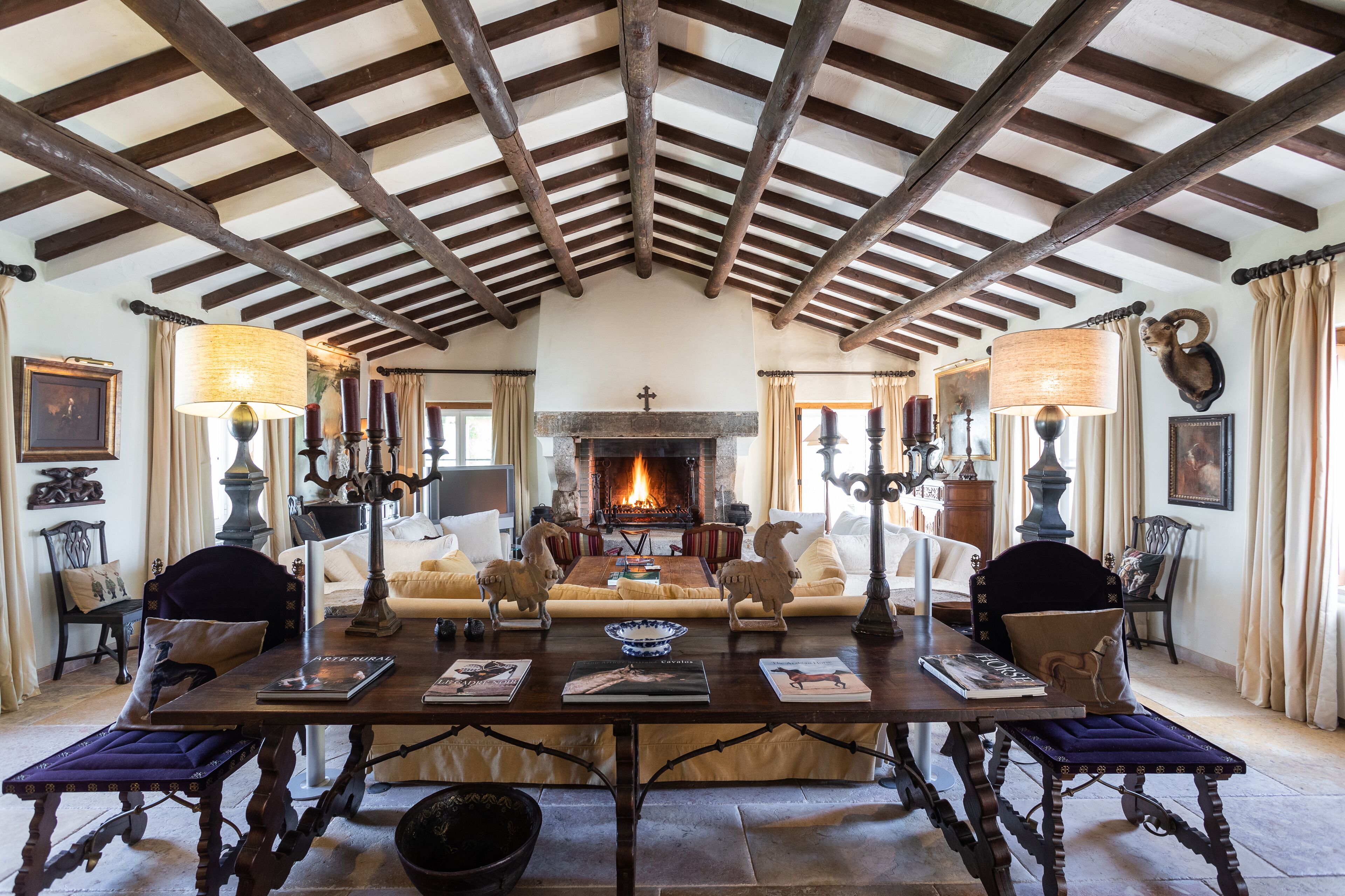 Rosa Estates The Farmhouse & Stables