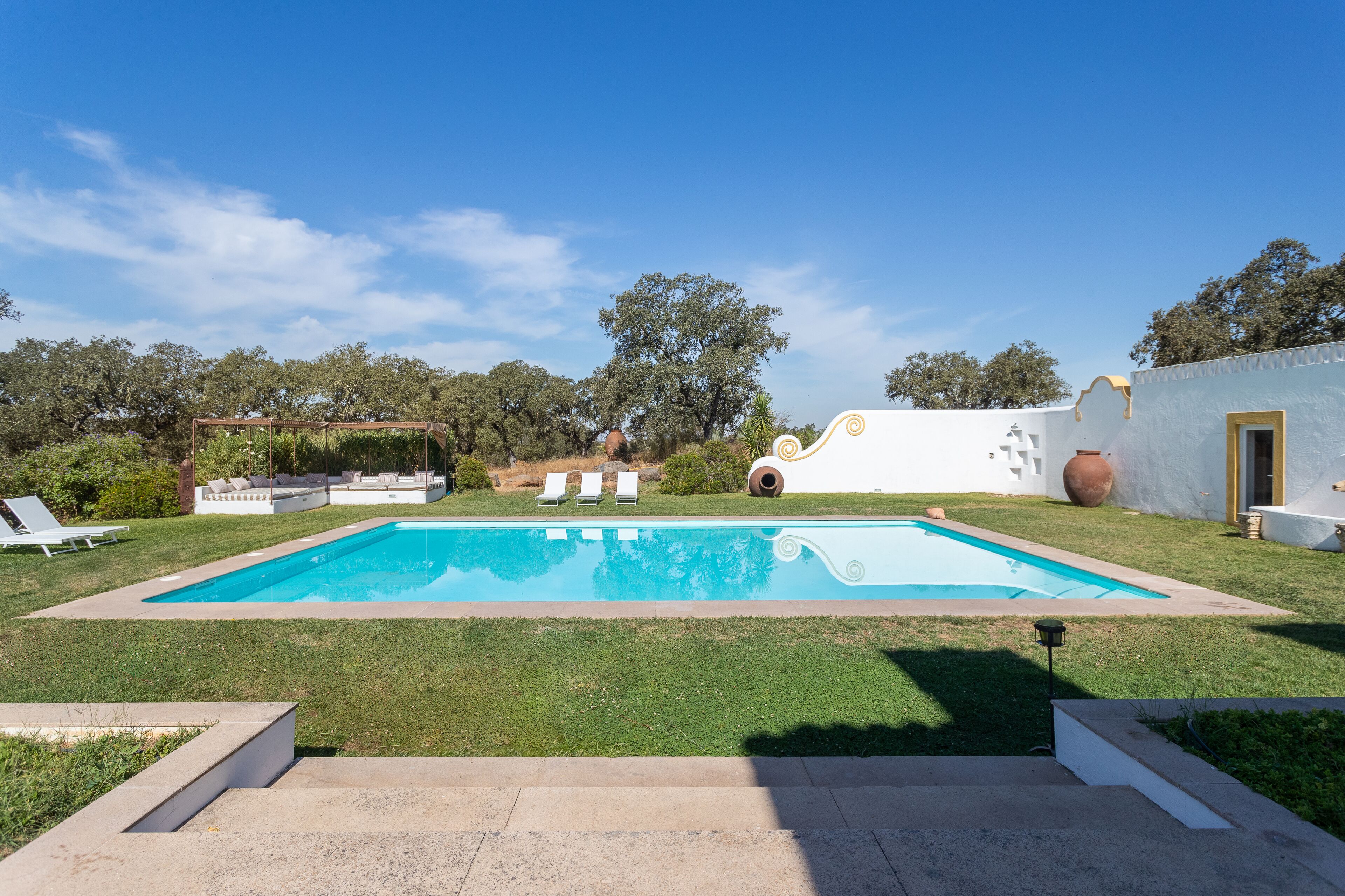 Rosa Estates The Farmhouse & Stables