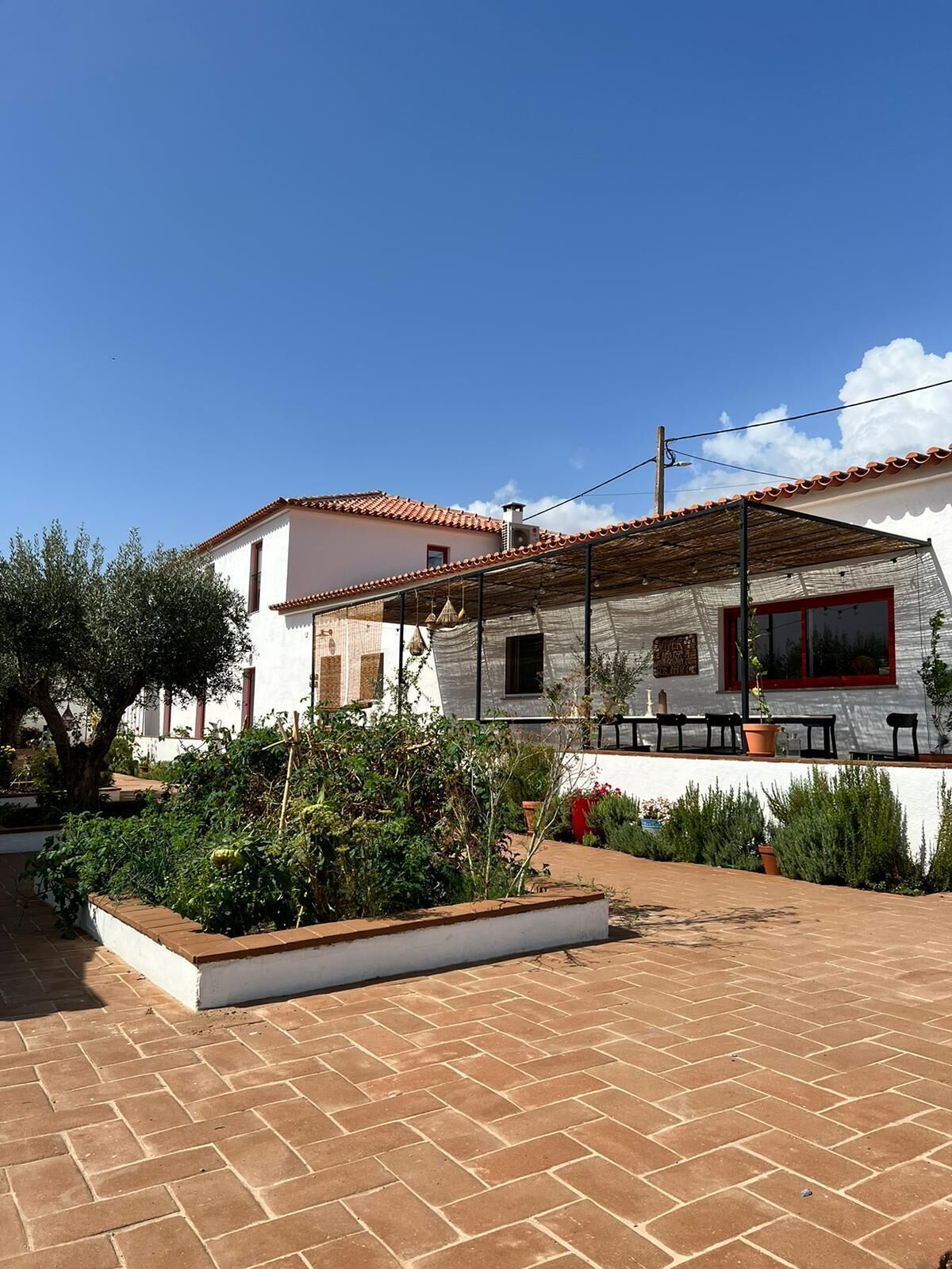 Viva Farmhouse