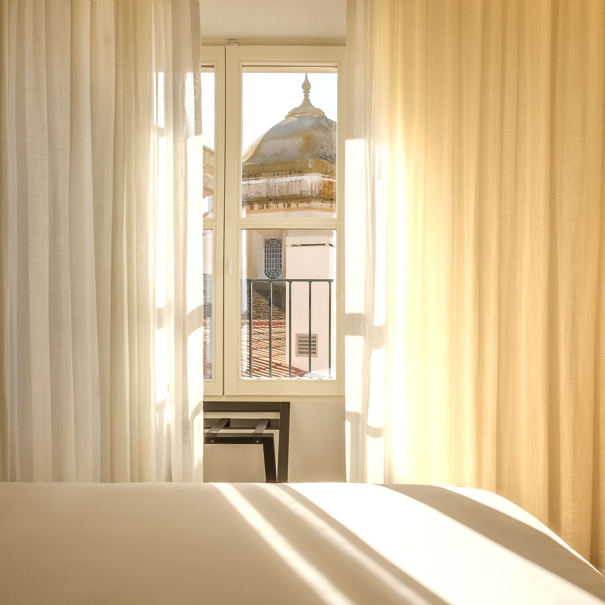 Moura Suites Hotel