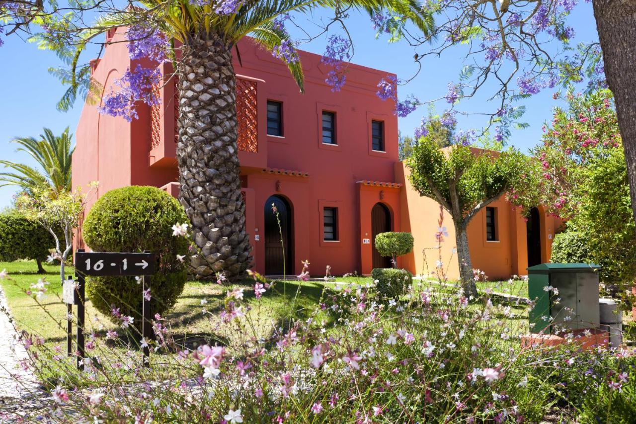 Colina Village
