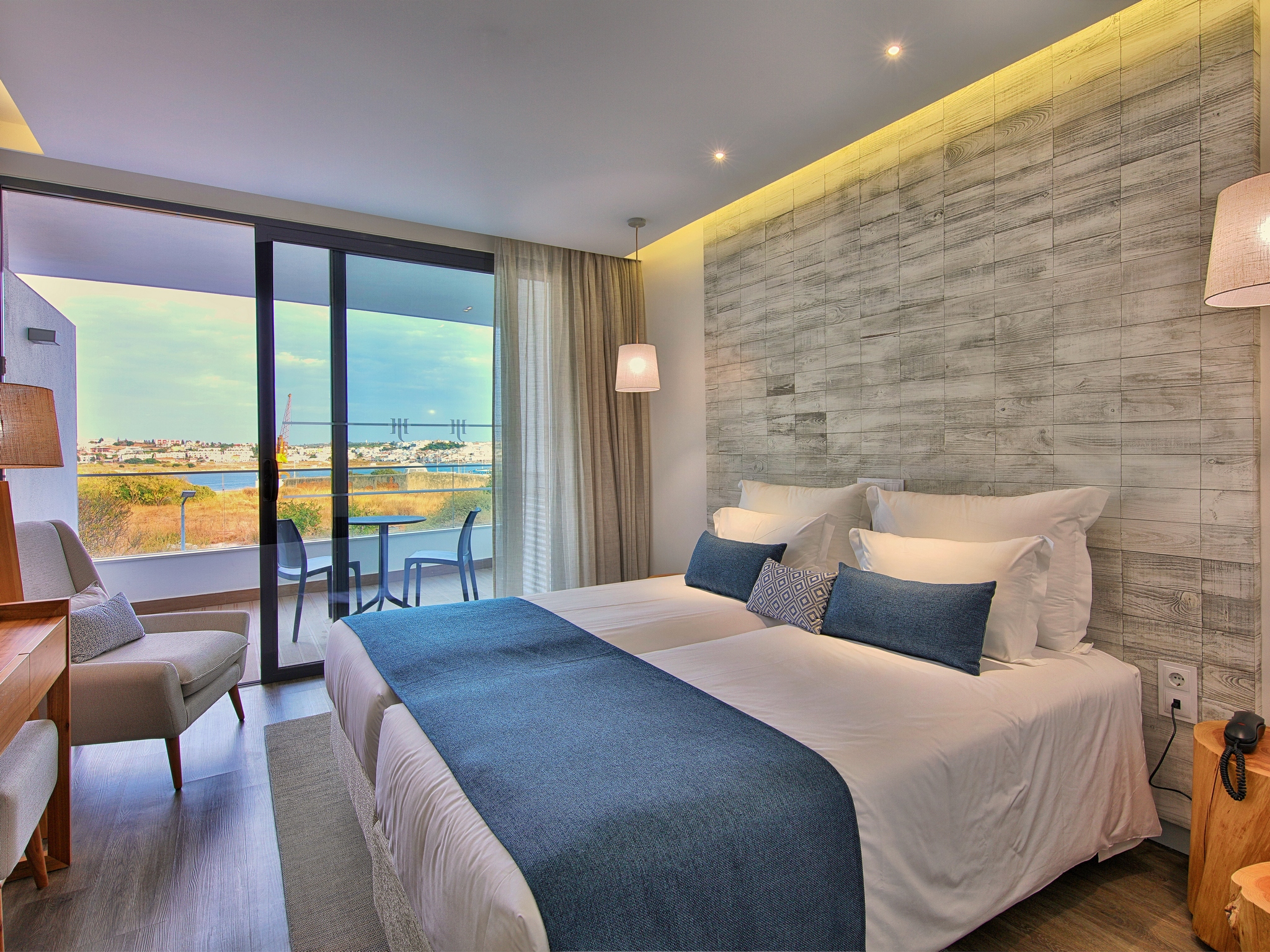 Jupiter Marina Hotel