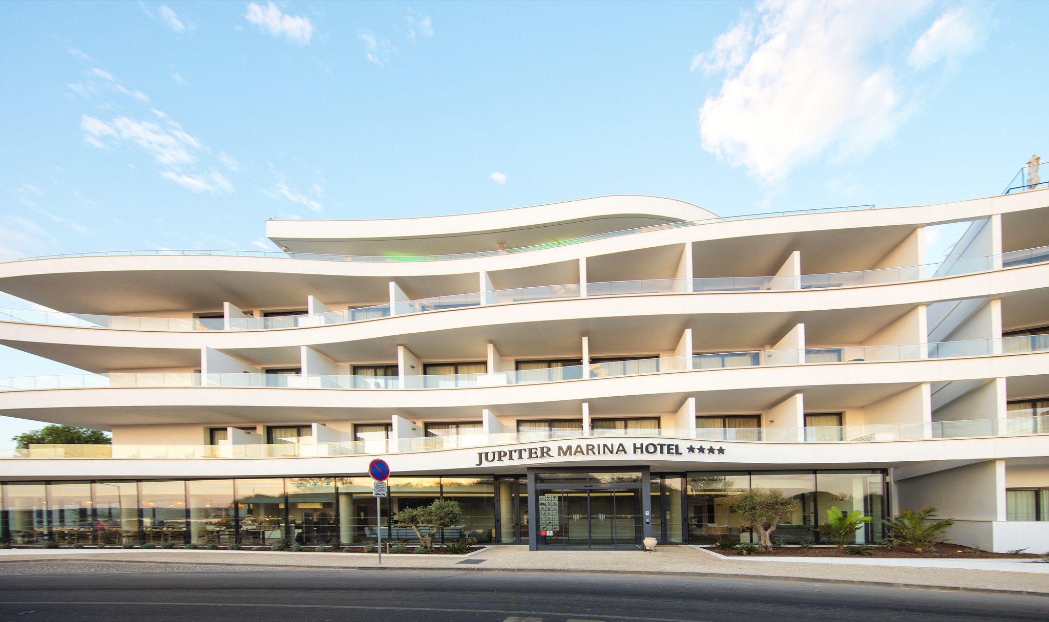 Jupiter Marina Hotel