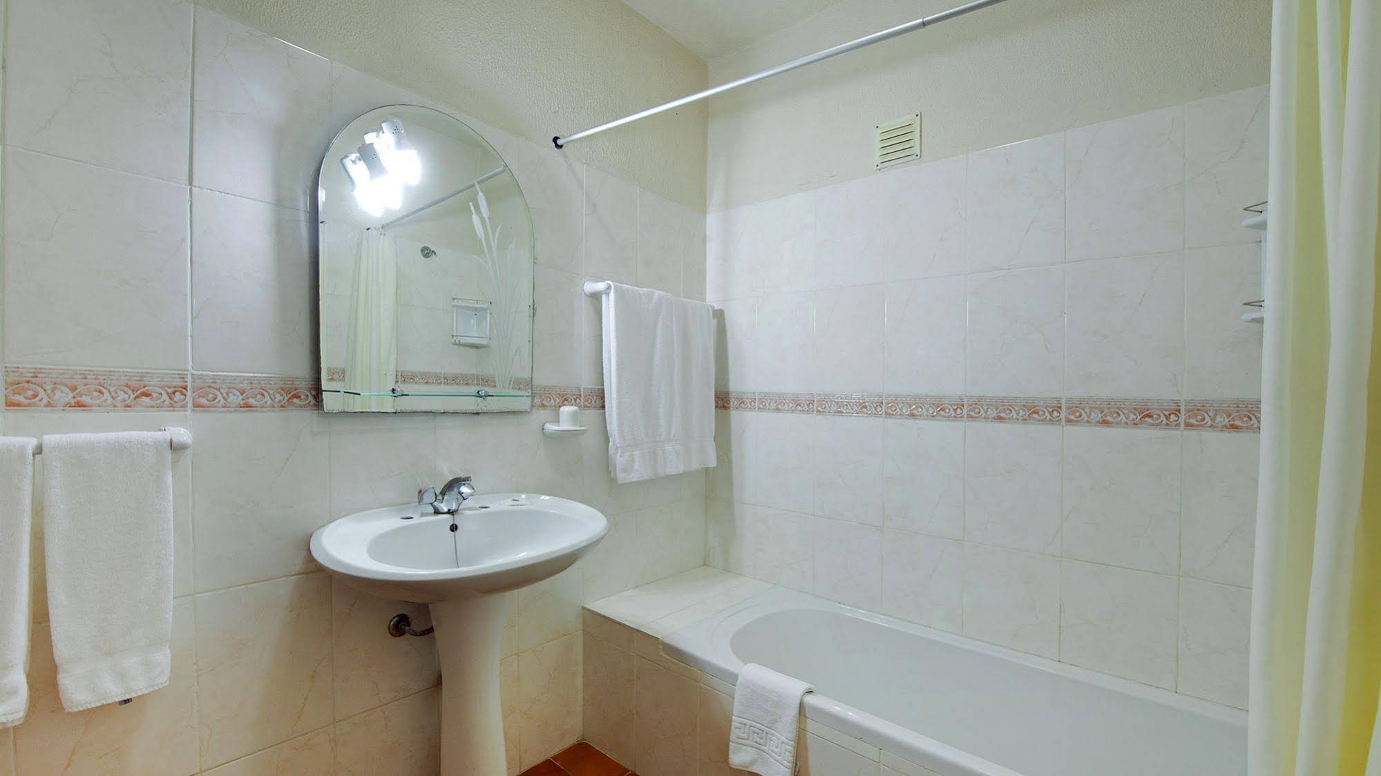 Hotel Casal das Alfarrobeiras
