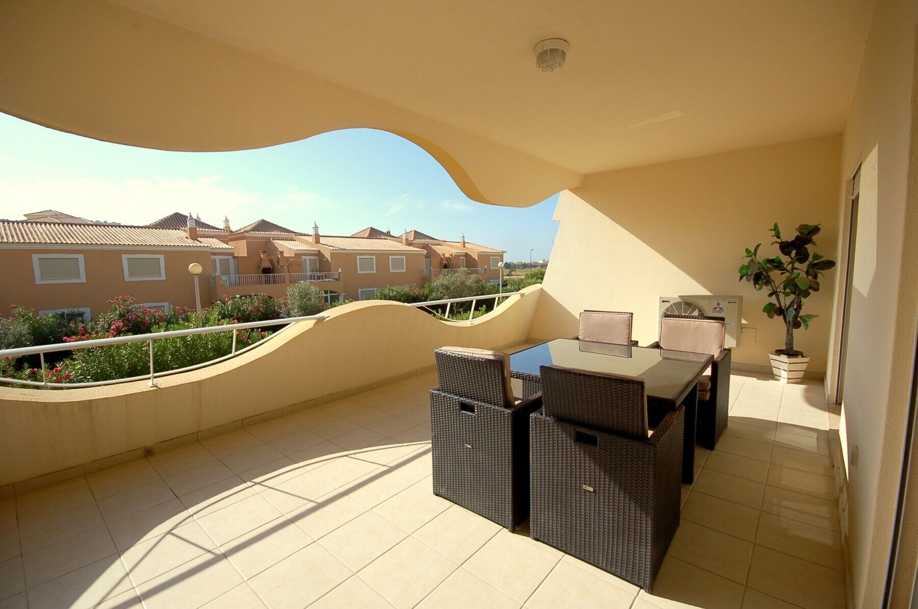 Ondamoura Condominio