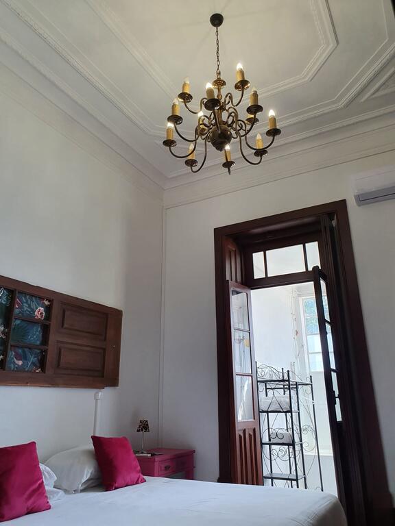 Urban Suites Terrace & Bar