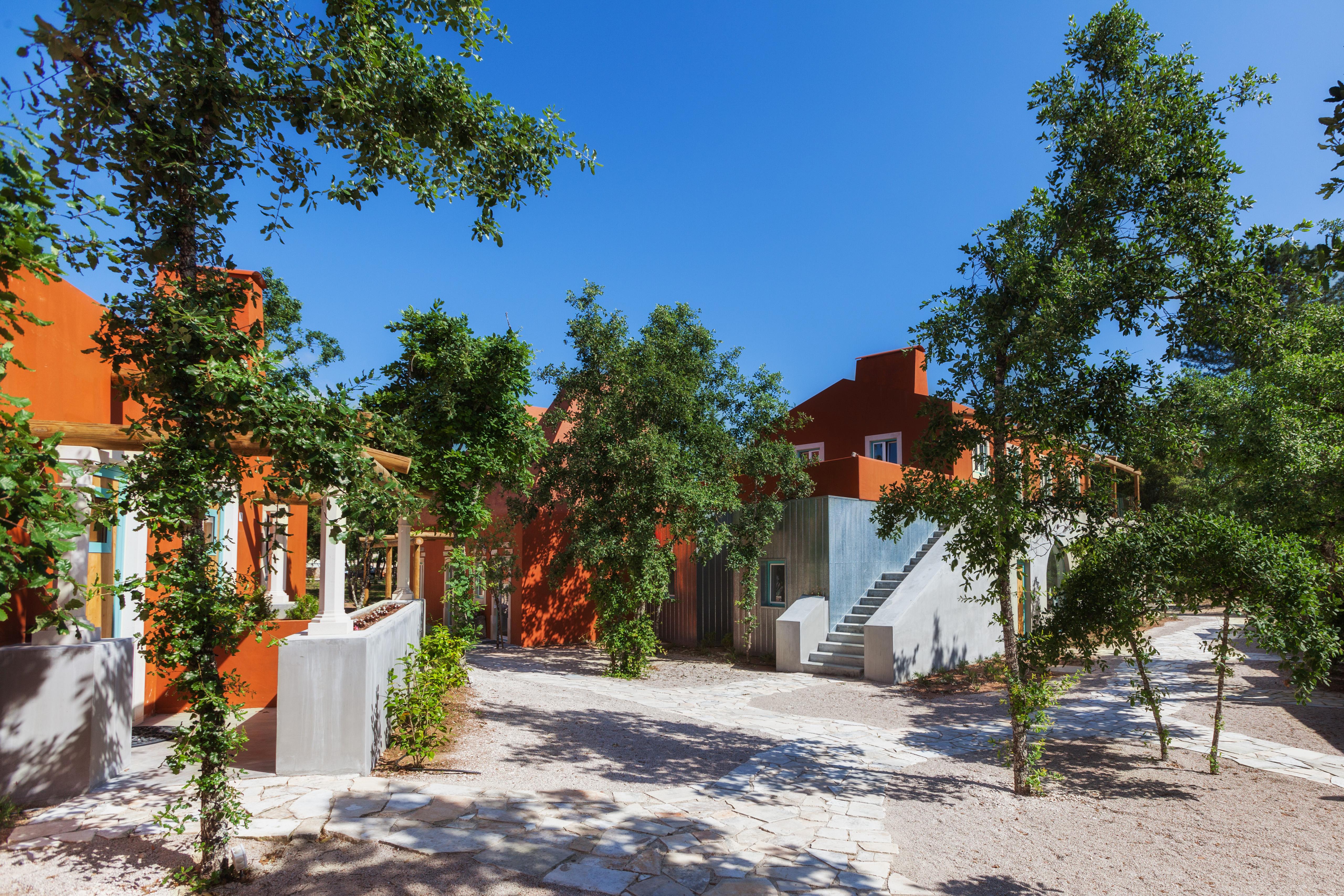 Luz Houses