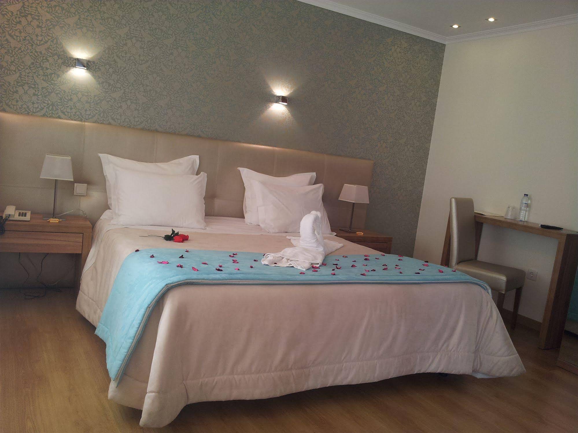Laurus Hotel