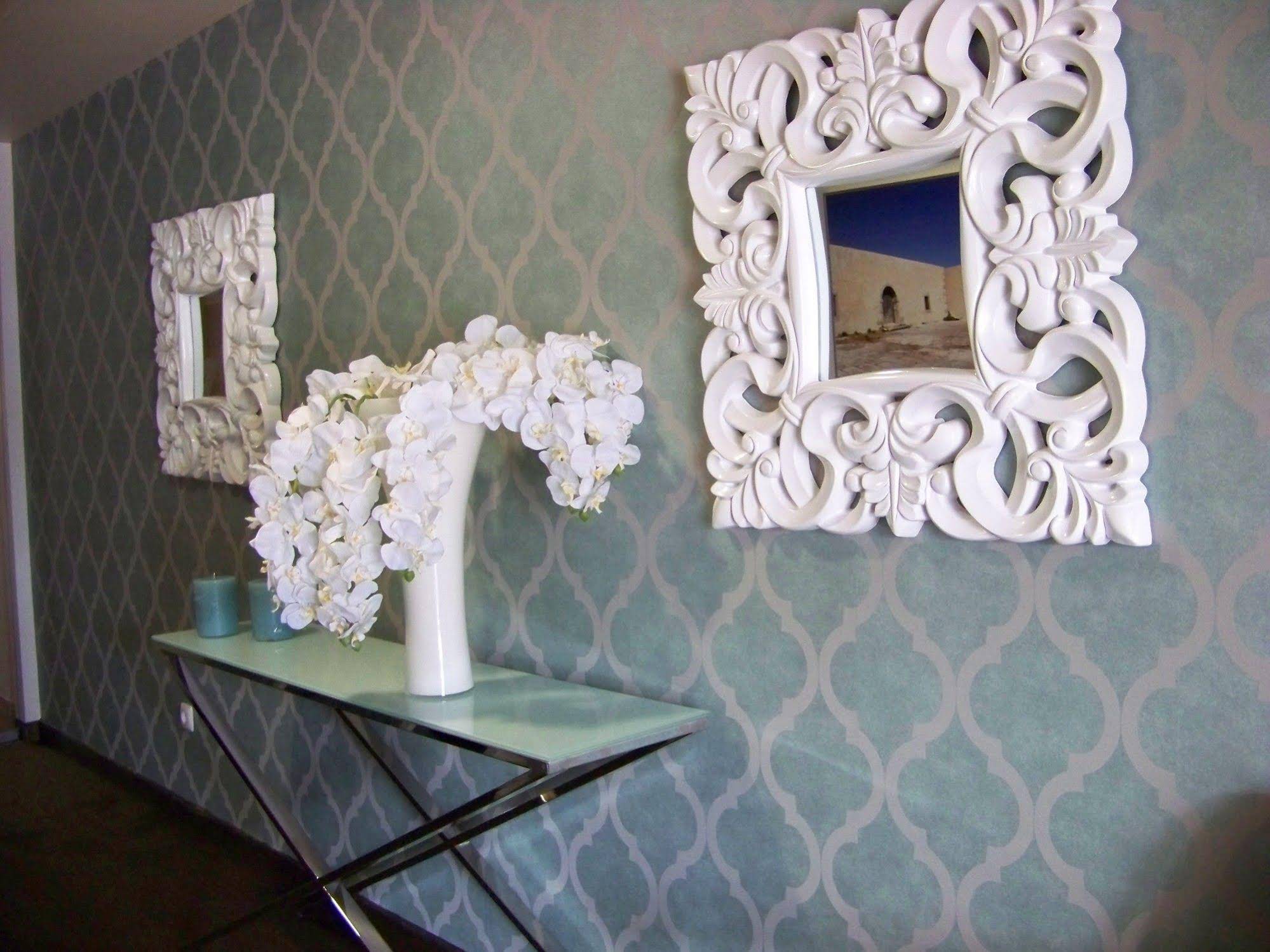 Laurus Hotel