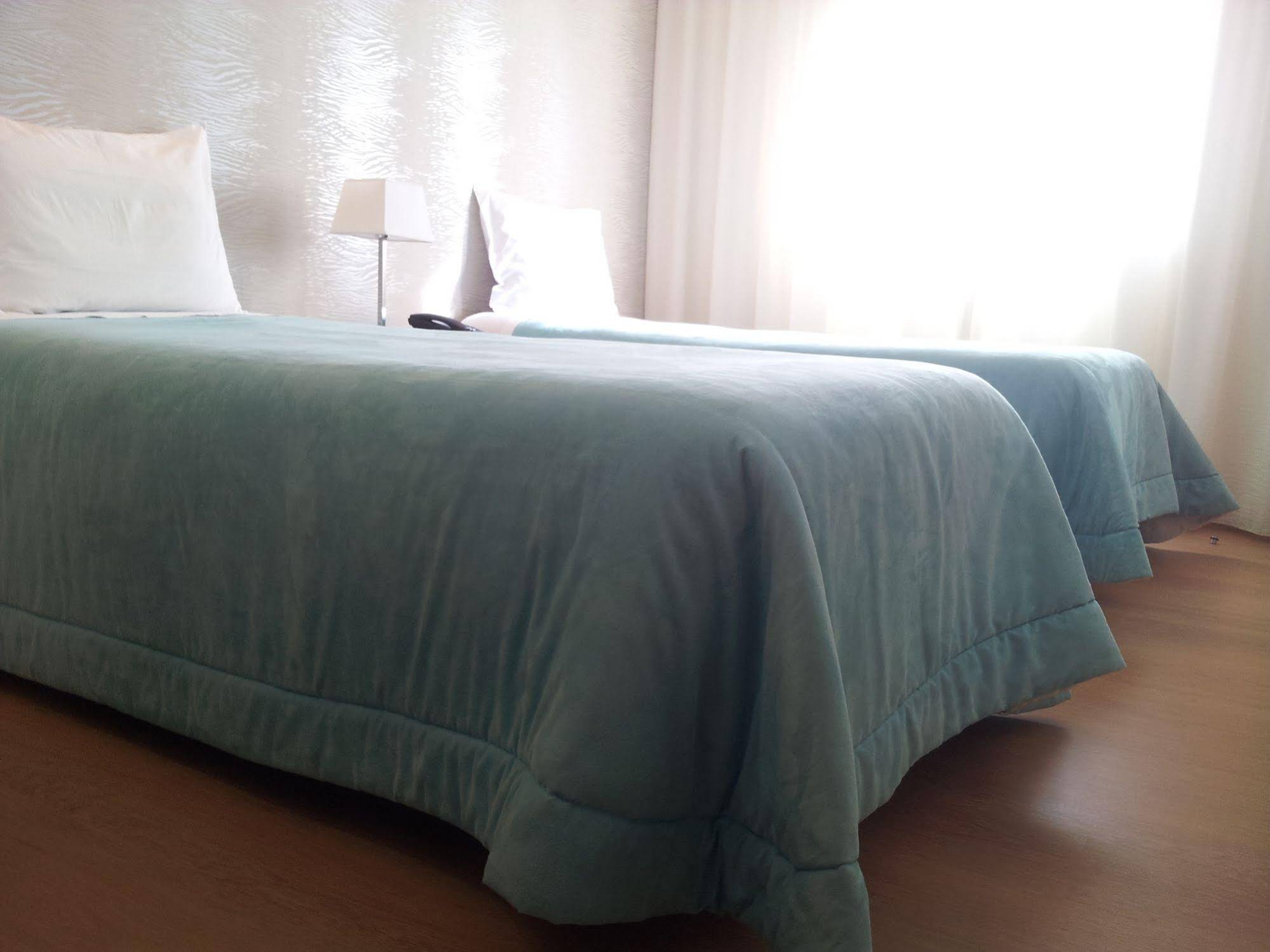 Laurus Hotel