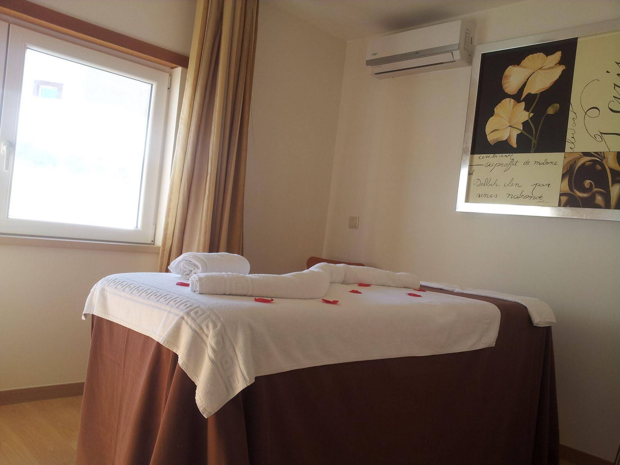 Laurus Hotel