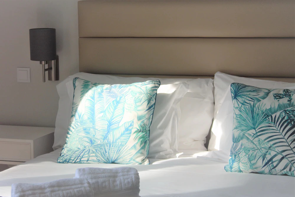 Silver Seahorse Garden Retreat