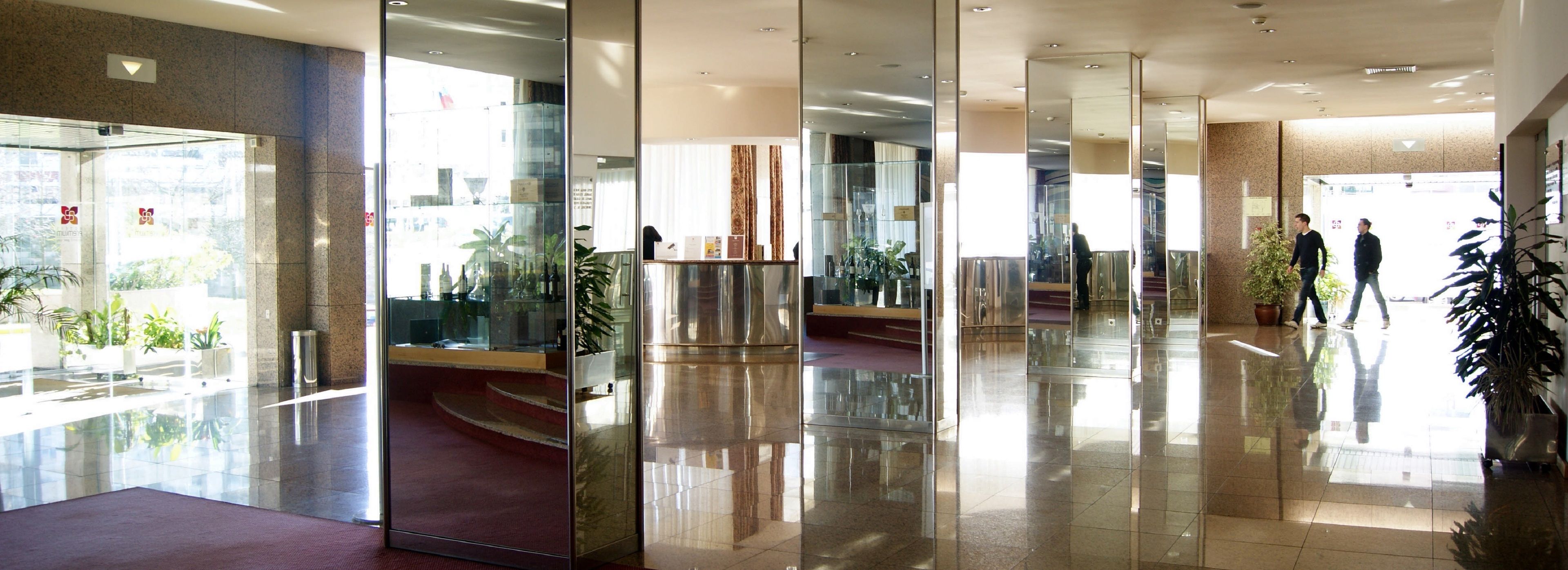 Premium Maia Hotel