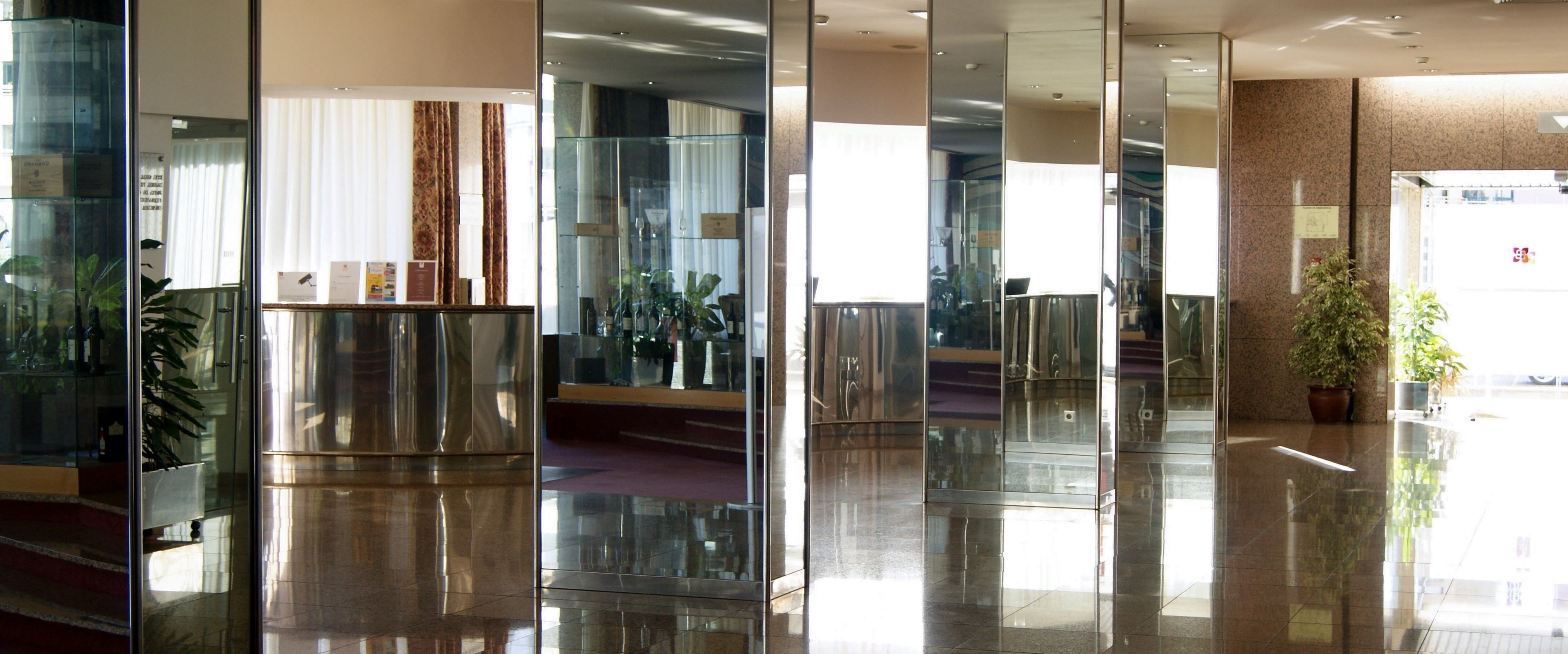 Premium Maia Hotel