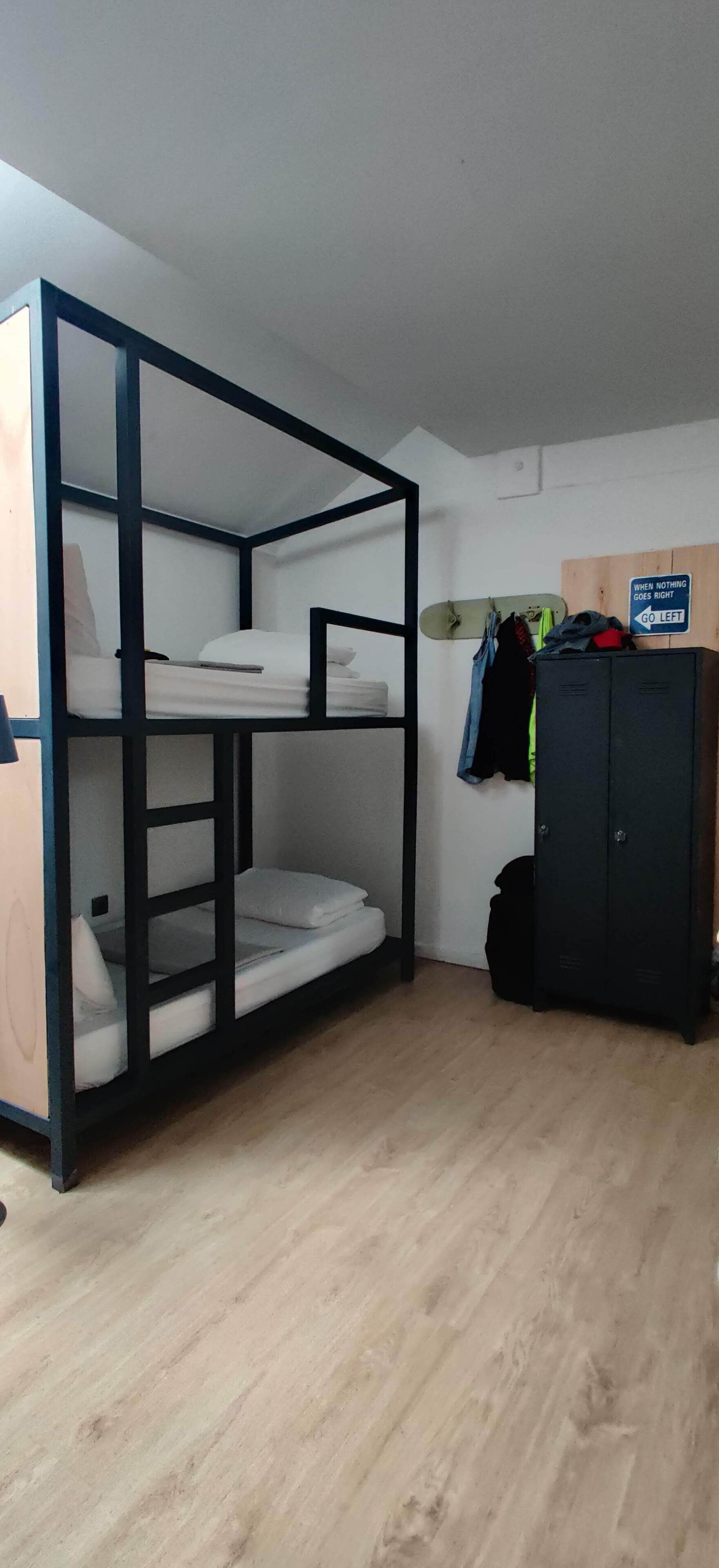Caruma Surf Hostel & Suites