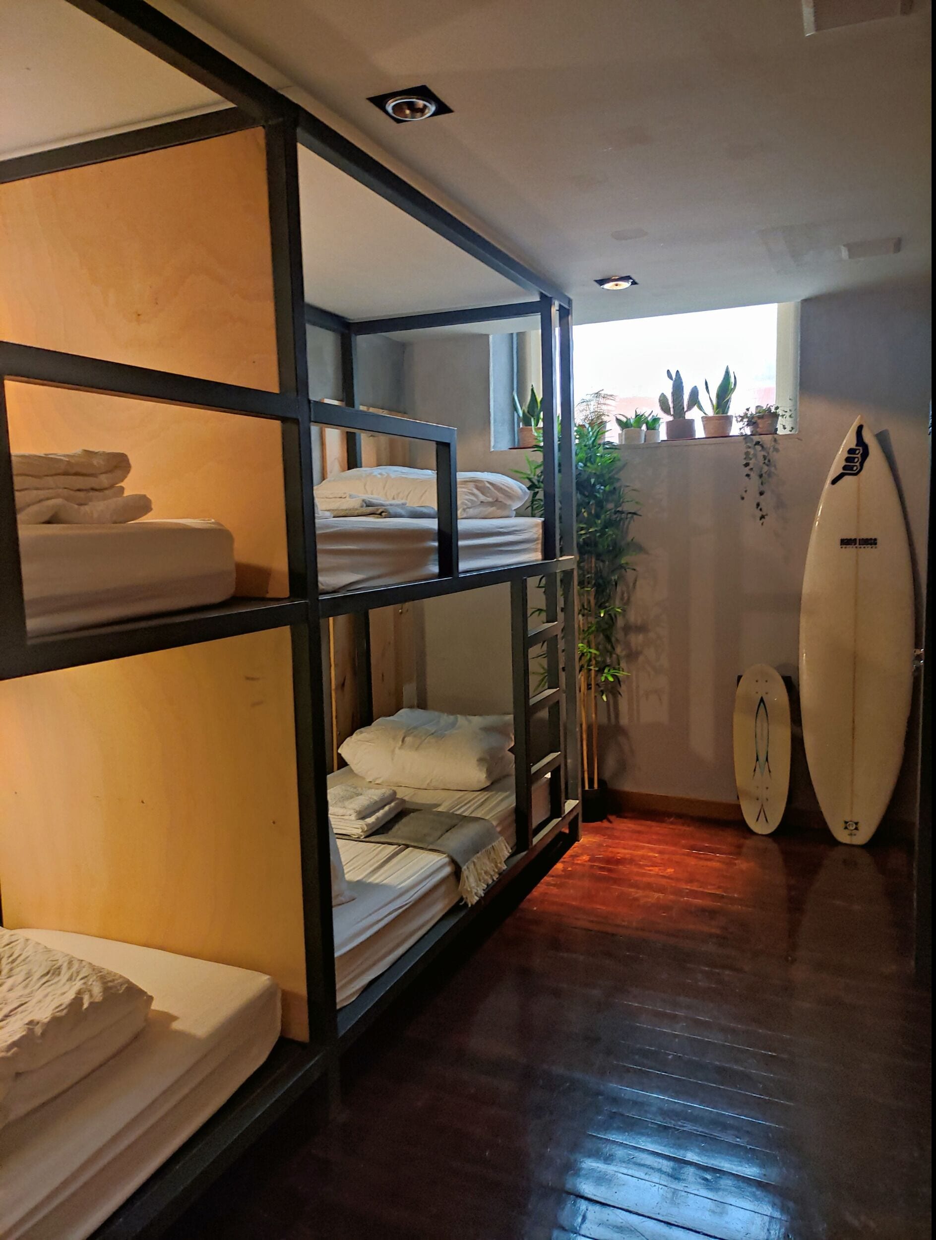 Caruma Surf Hostel & Suites