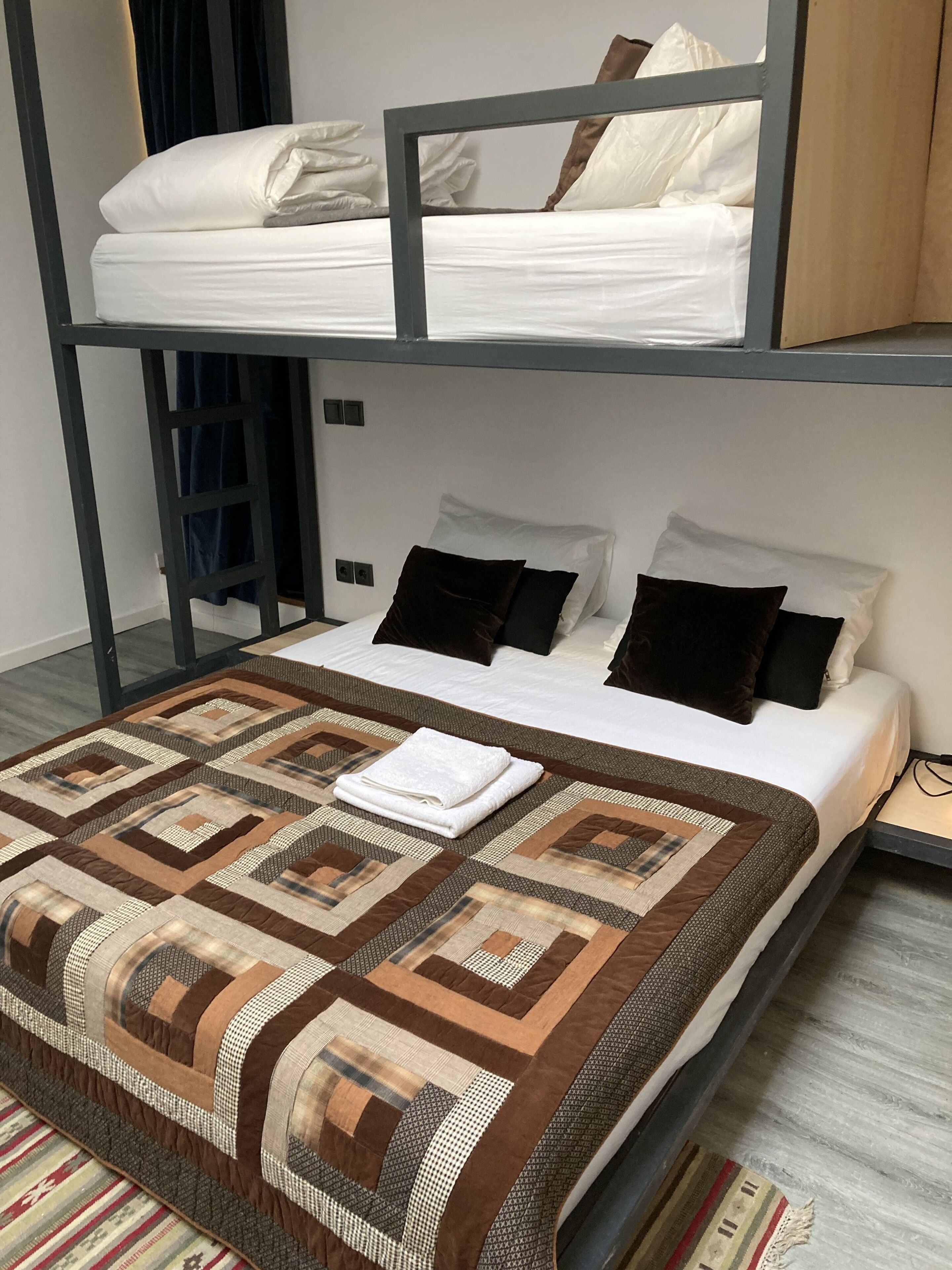 Caruma Surf Hostel & Suites