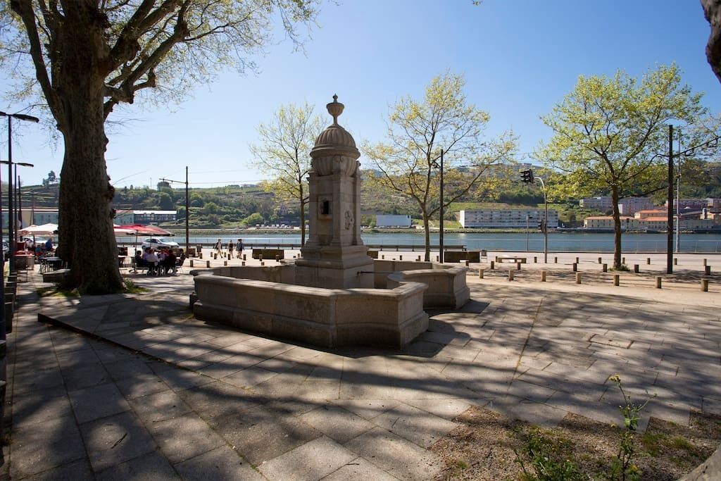 14 Esquadra Cais das Pedras Guest House