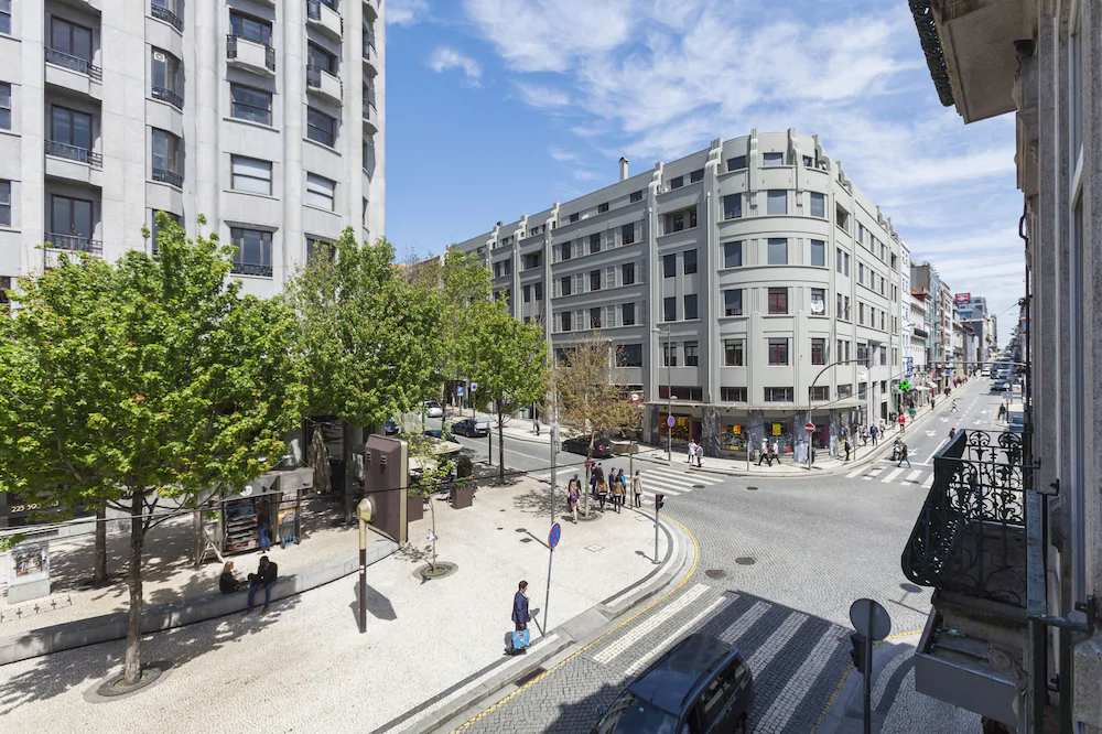 BO - Fernandes Tomás Apartments