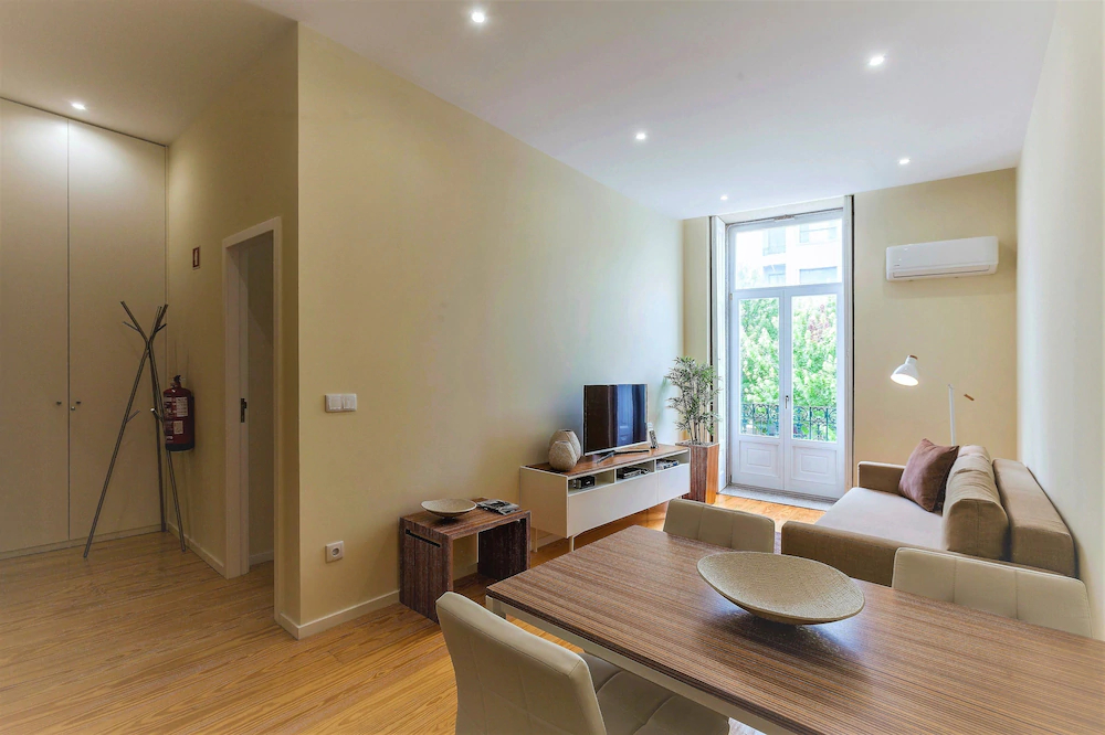 BO - Fernandes Tomás Apartments