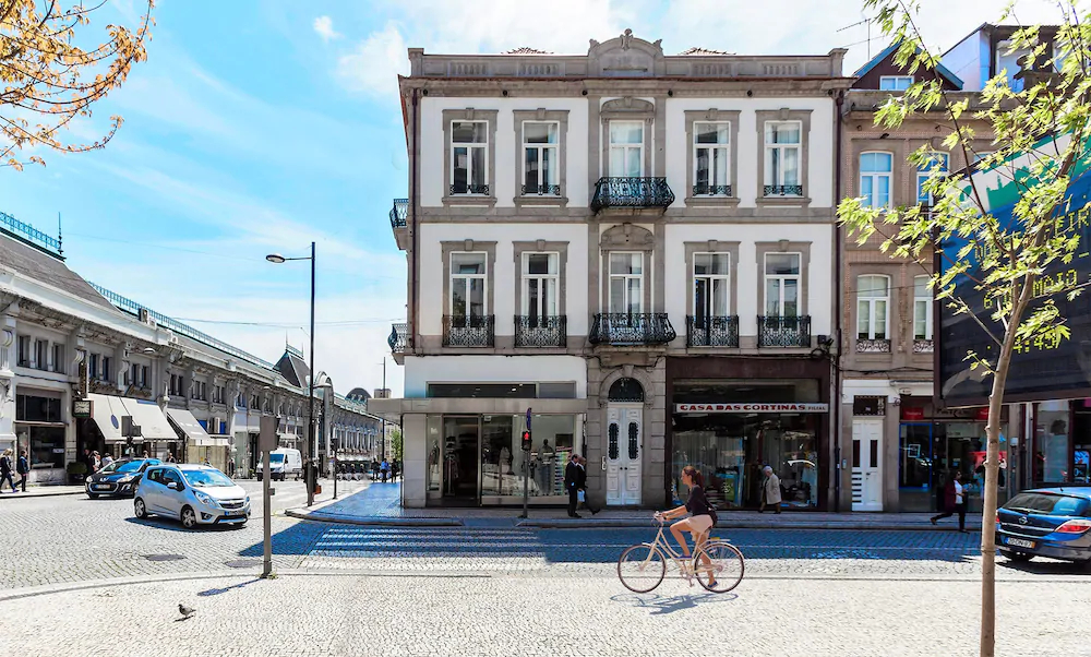 BO - Fernandes Tomás Apartments