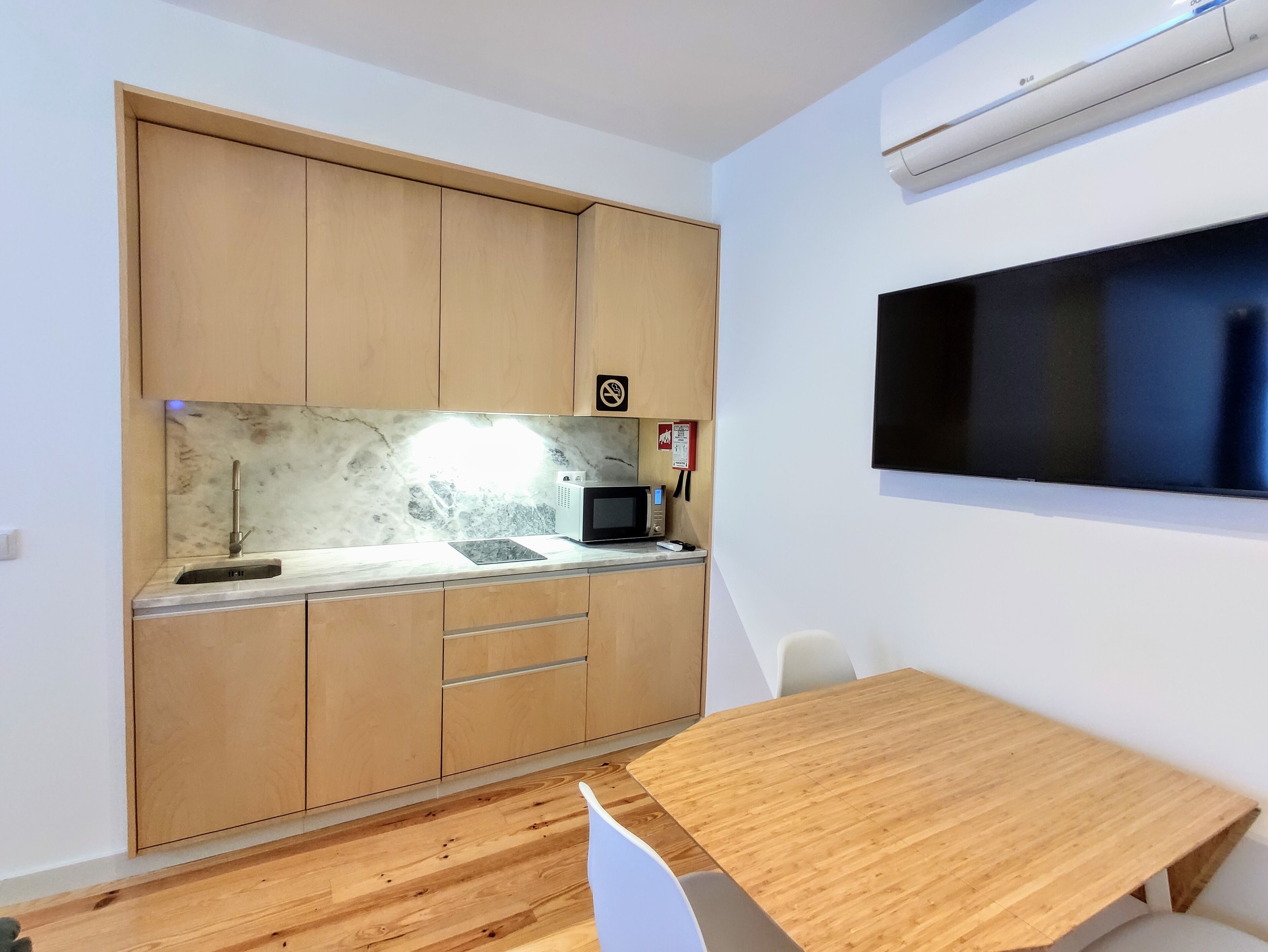 Bombarda Cinema Apartments