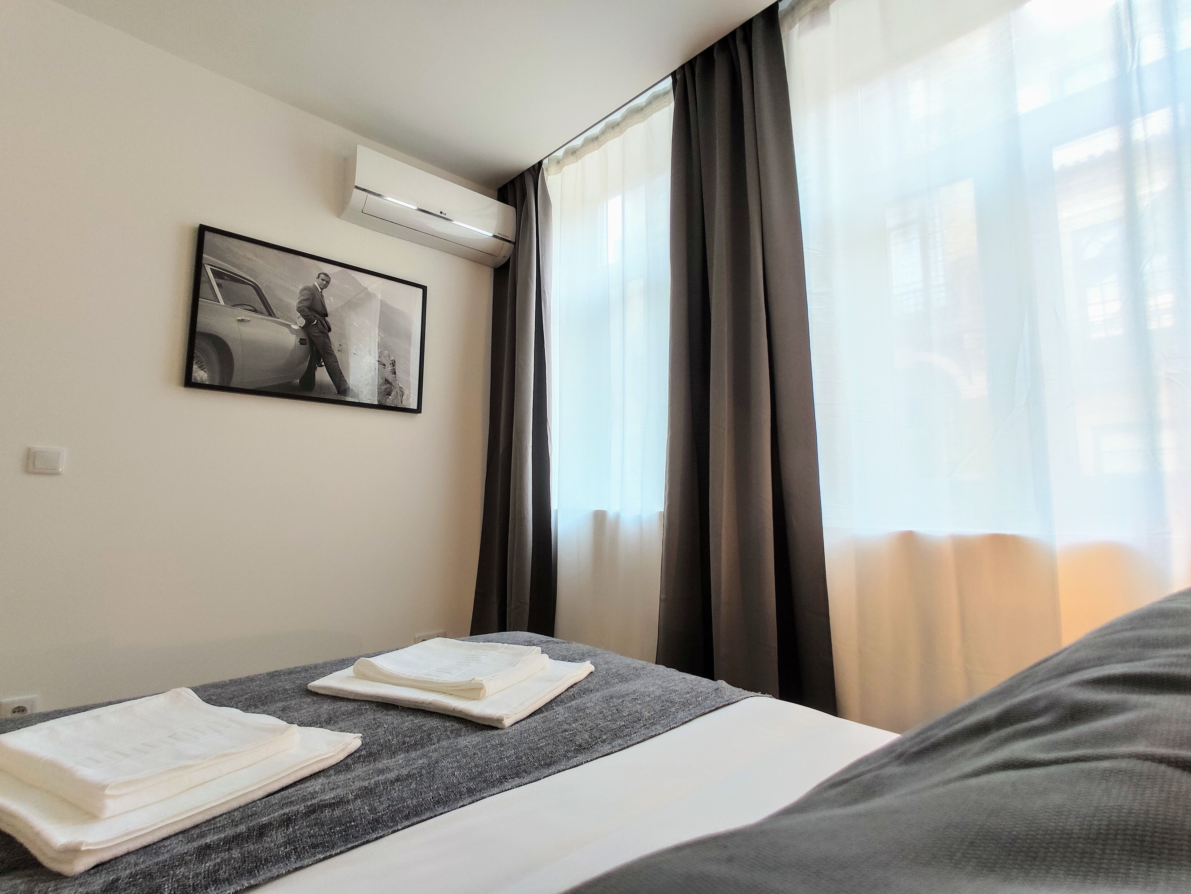 Bombarda Cinema Apartments
