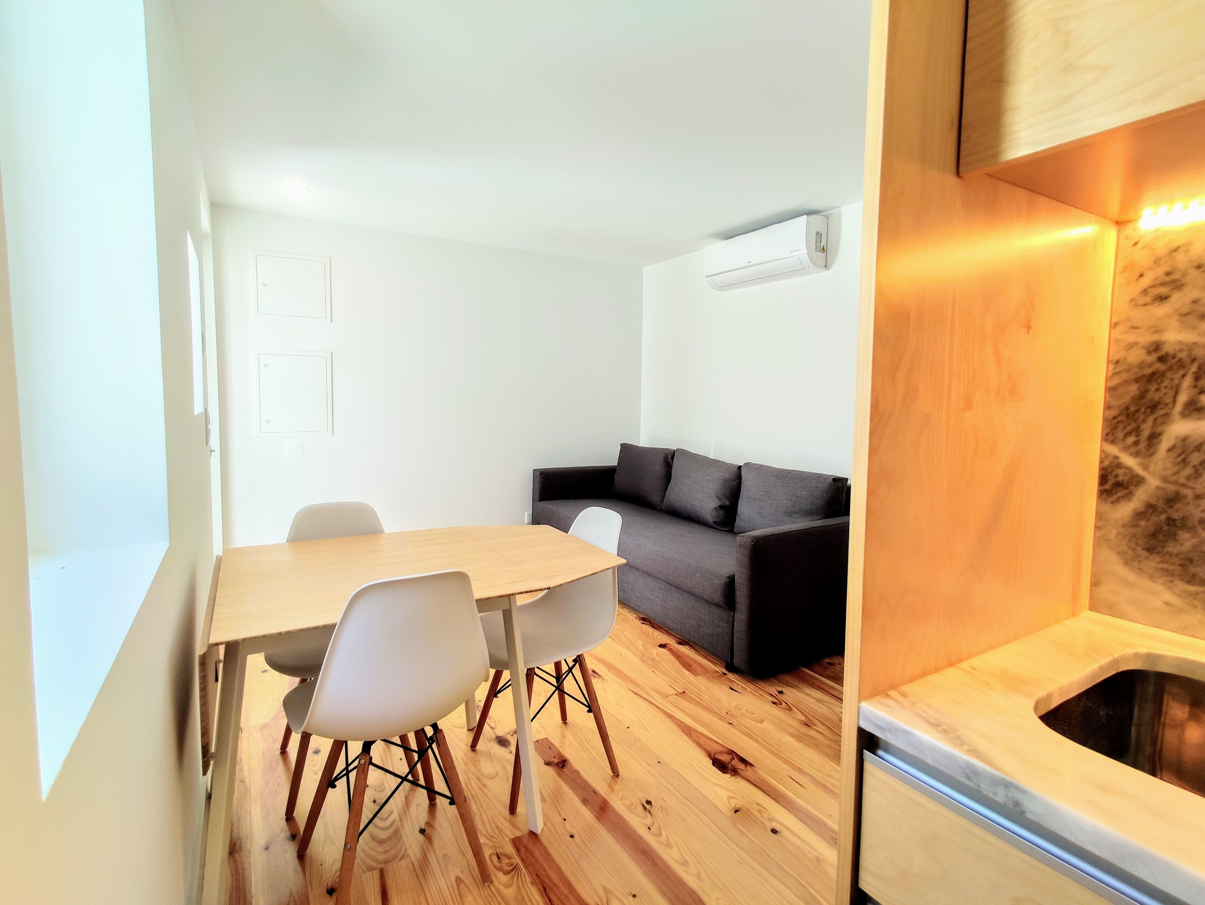 Bombarda Cinema Apartments