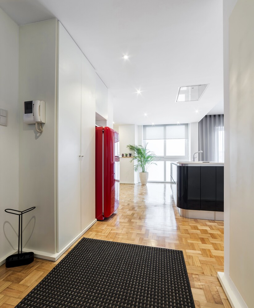 Dot Oporto Flats by Porto City Hosts