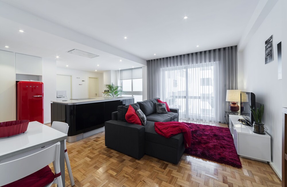 Dot Oporto Flats by Porto City Hosts