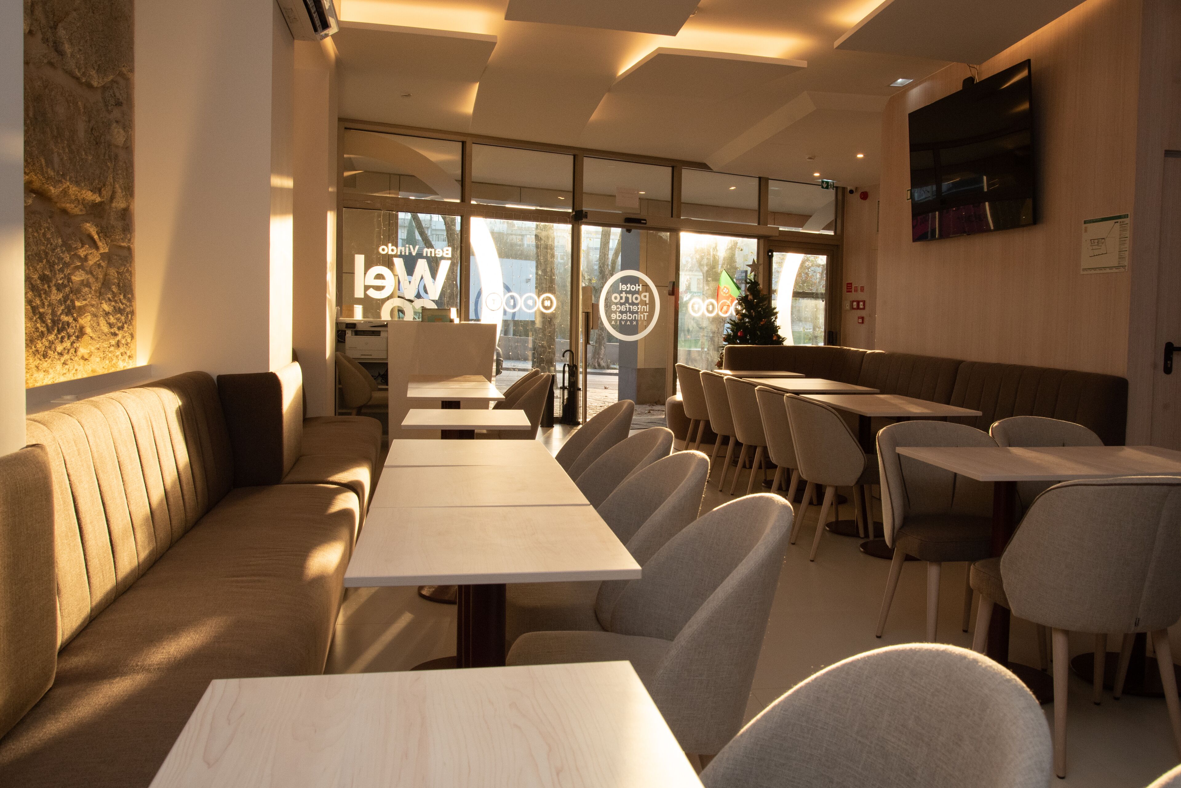 Hotel Porto Interface Trindade by Kavia