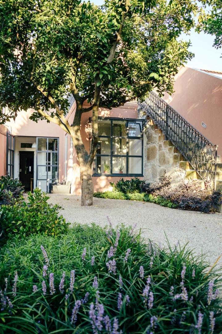 Queen's Garden Hostel