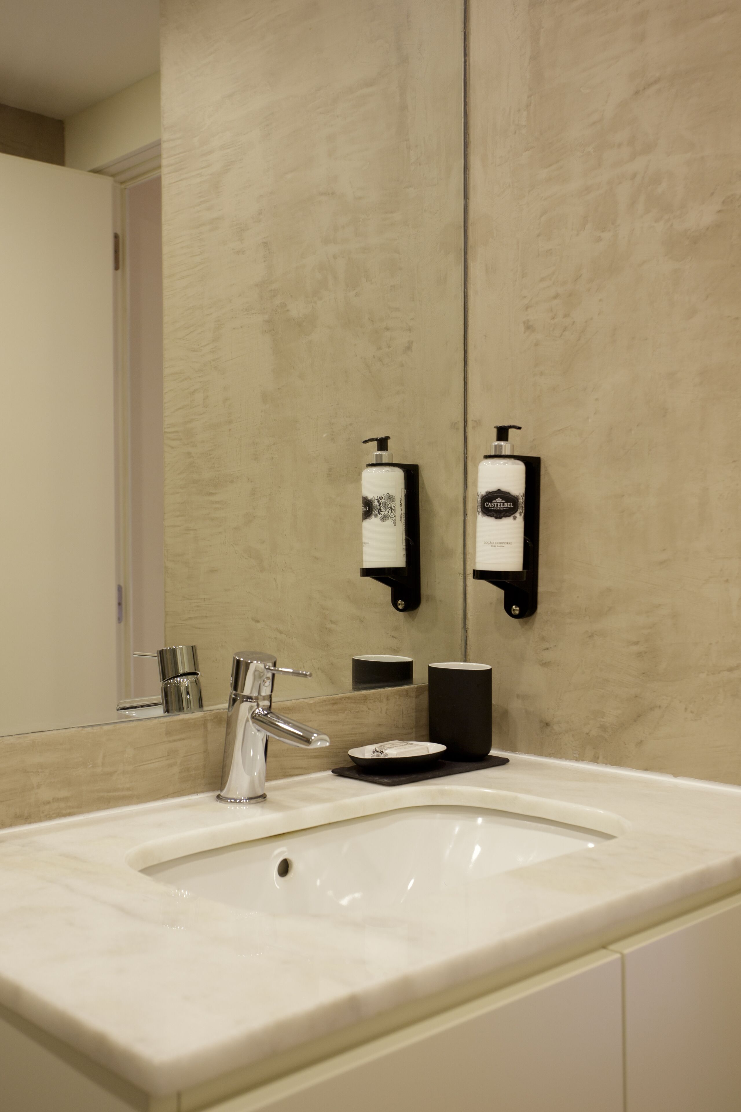 Líbere Porto Laranjais