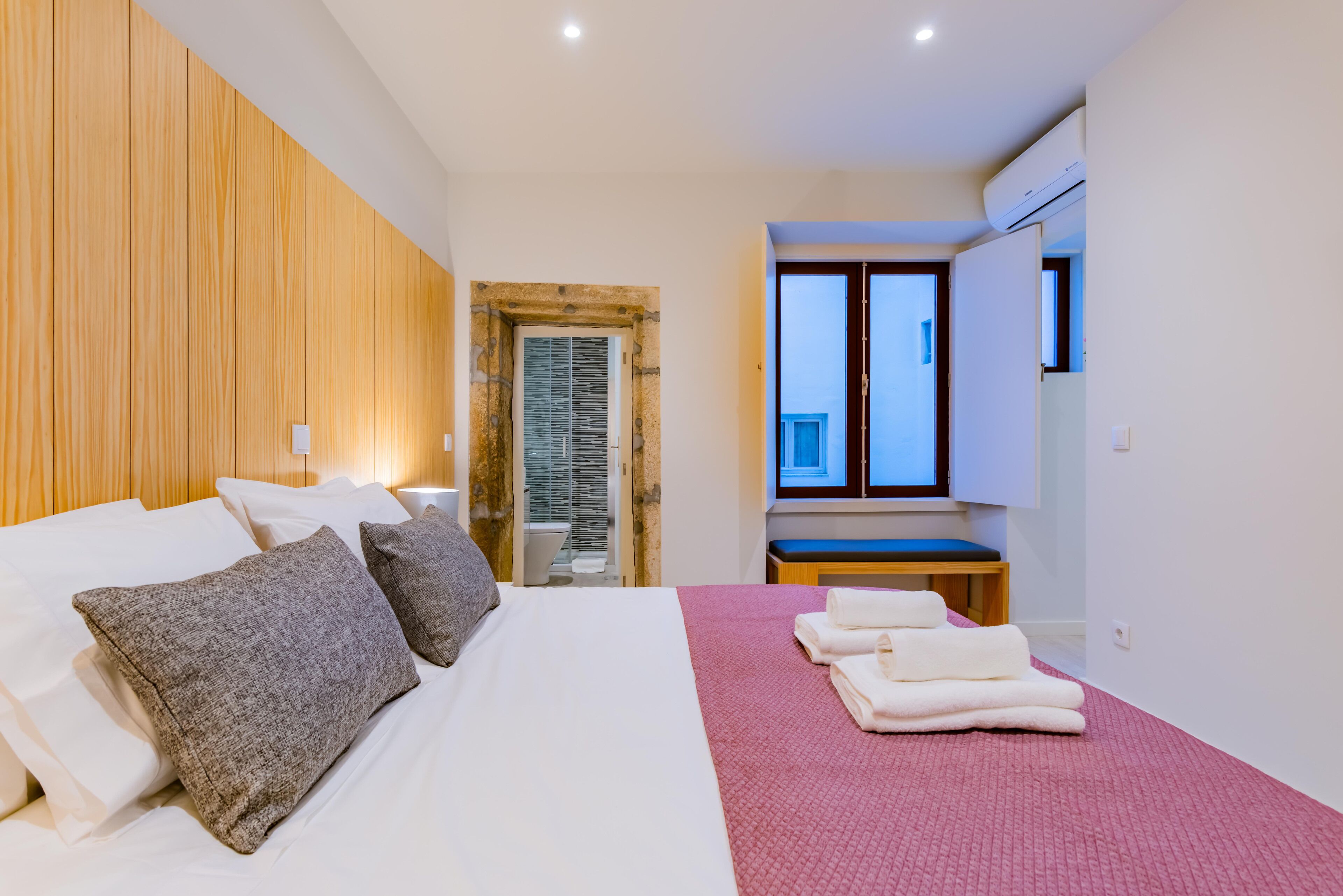 Lemago Porto Apartments São Bento by BnbHost