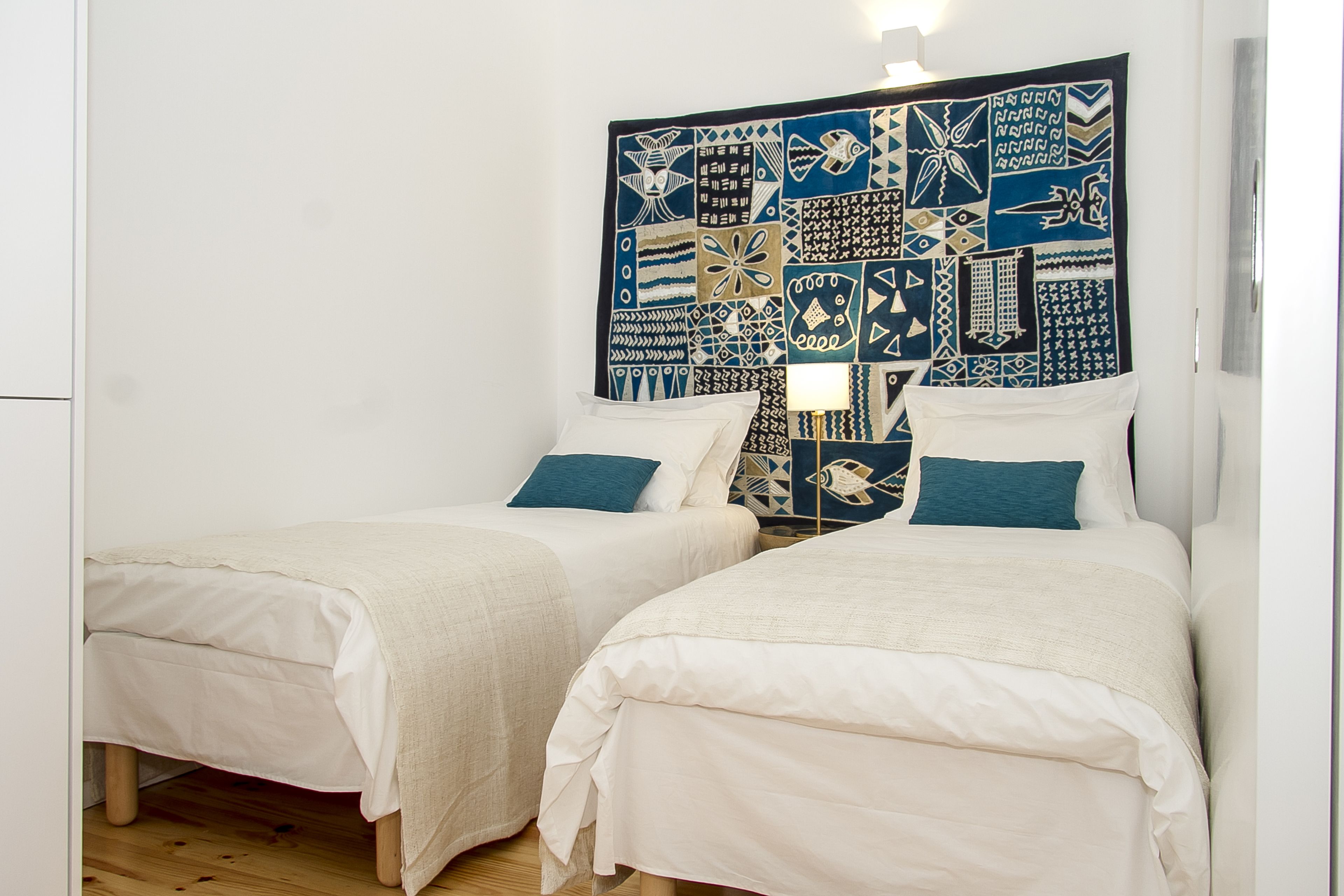 Liiiving in Porto - Blue Flower Apartment