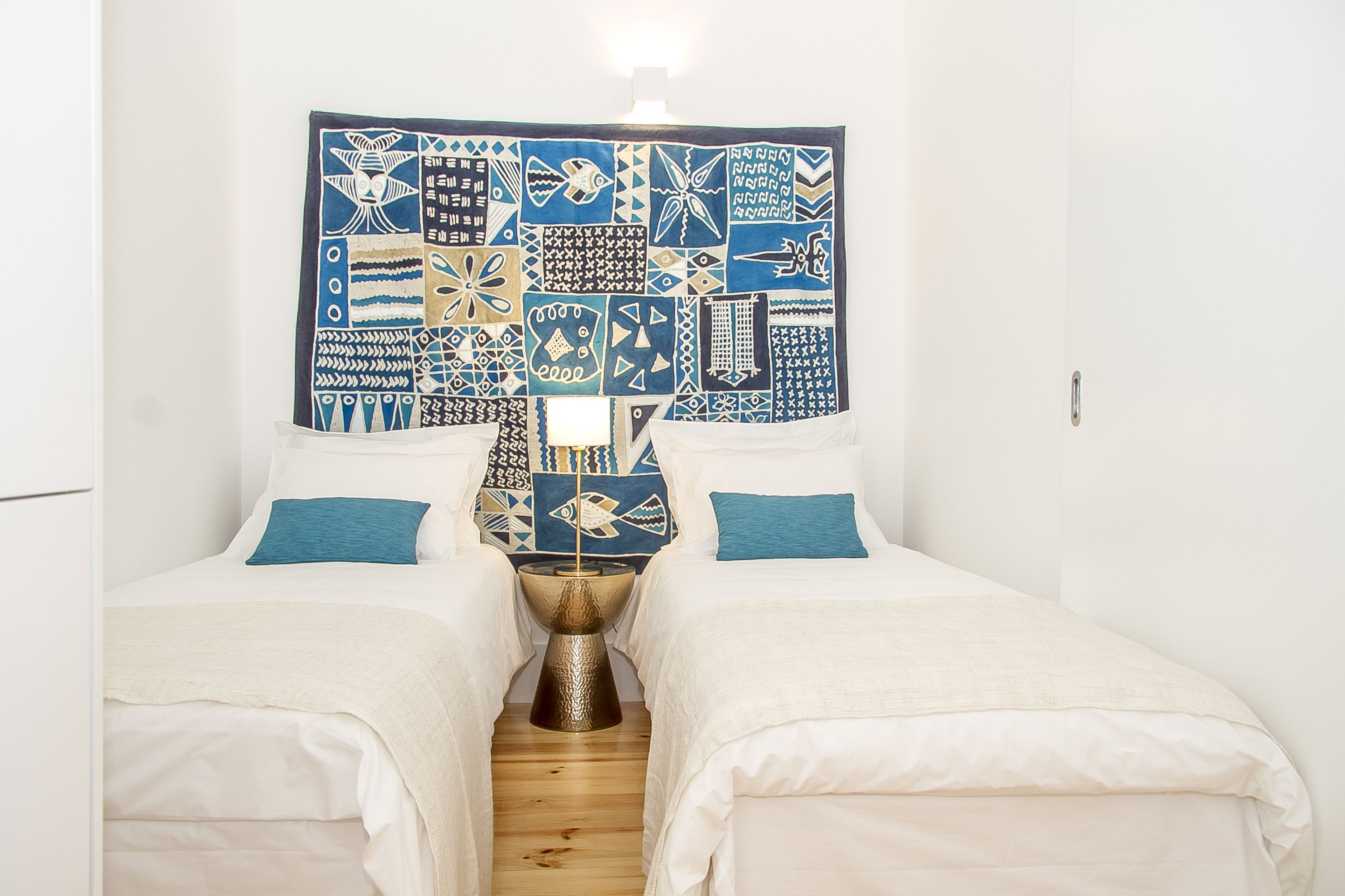 Liiiving in Porto - Blue Flower Apartment