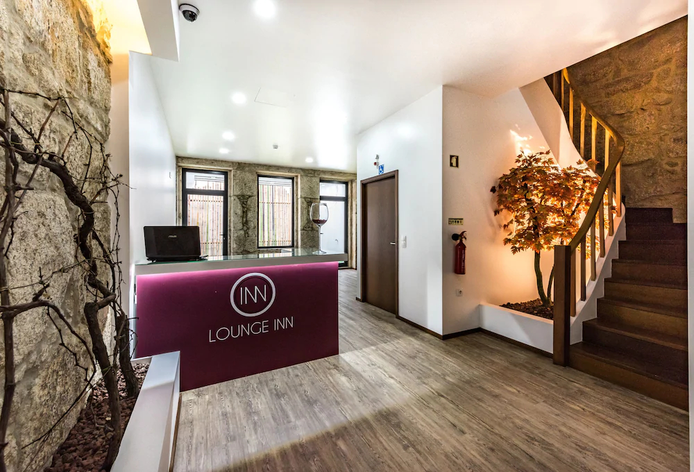Lounge Inn