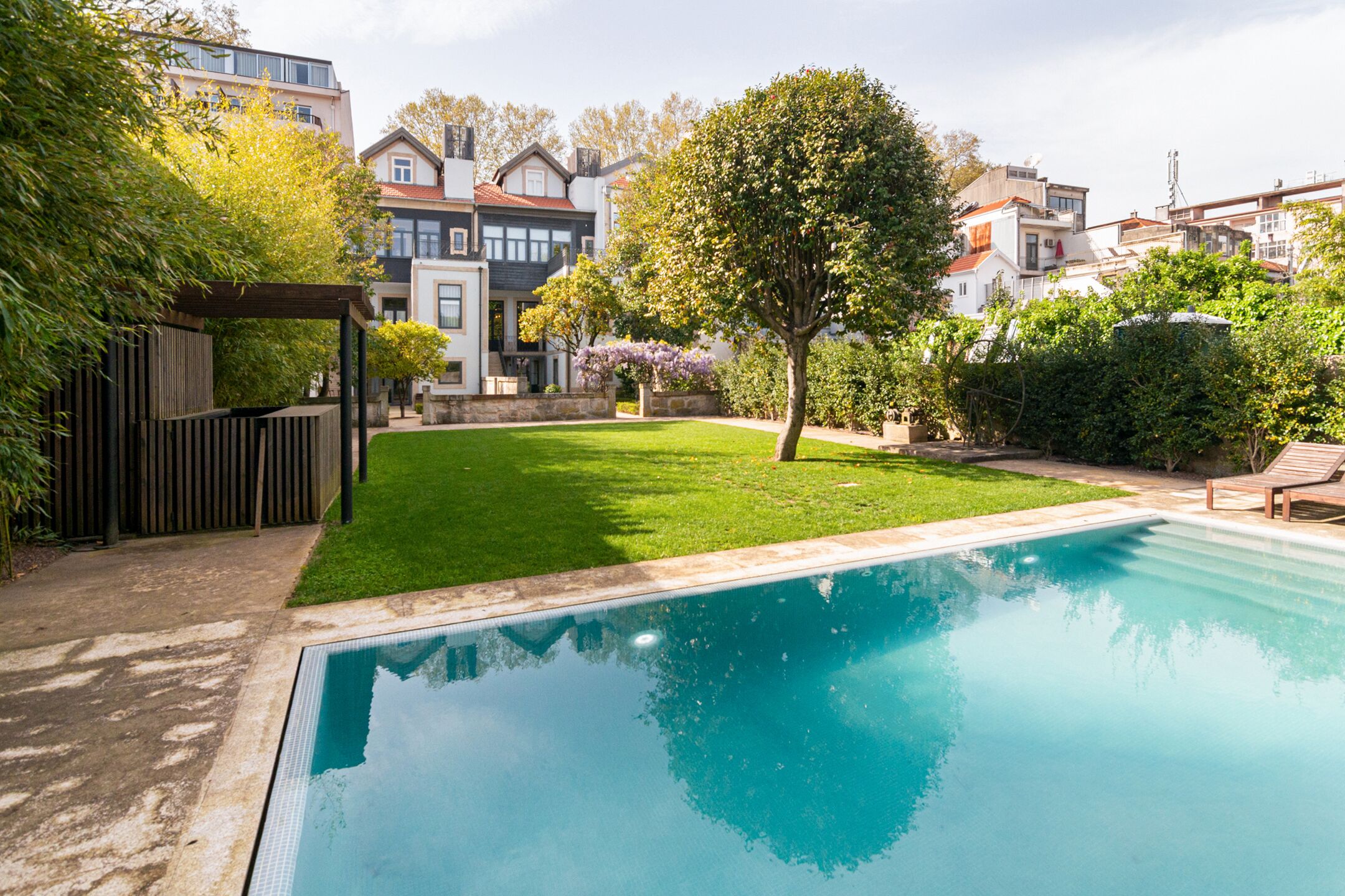 Marquês Garden House by Olivia