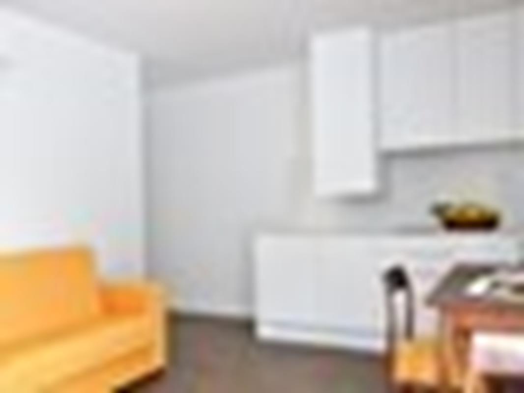 Melo Alvim Suites & Apartments