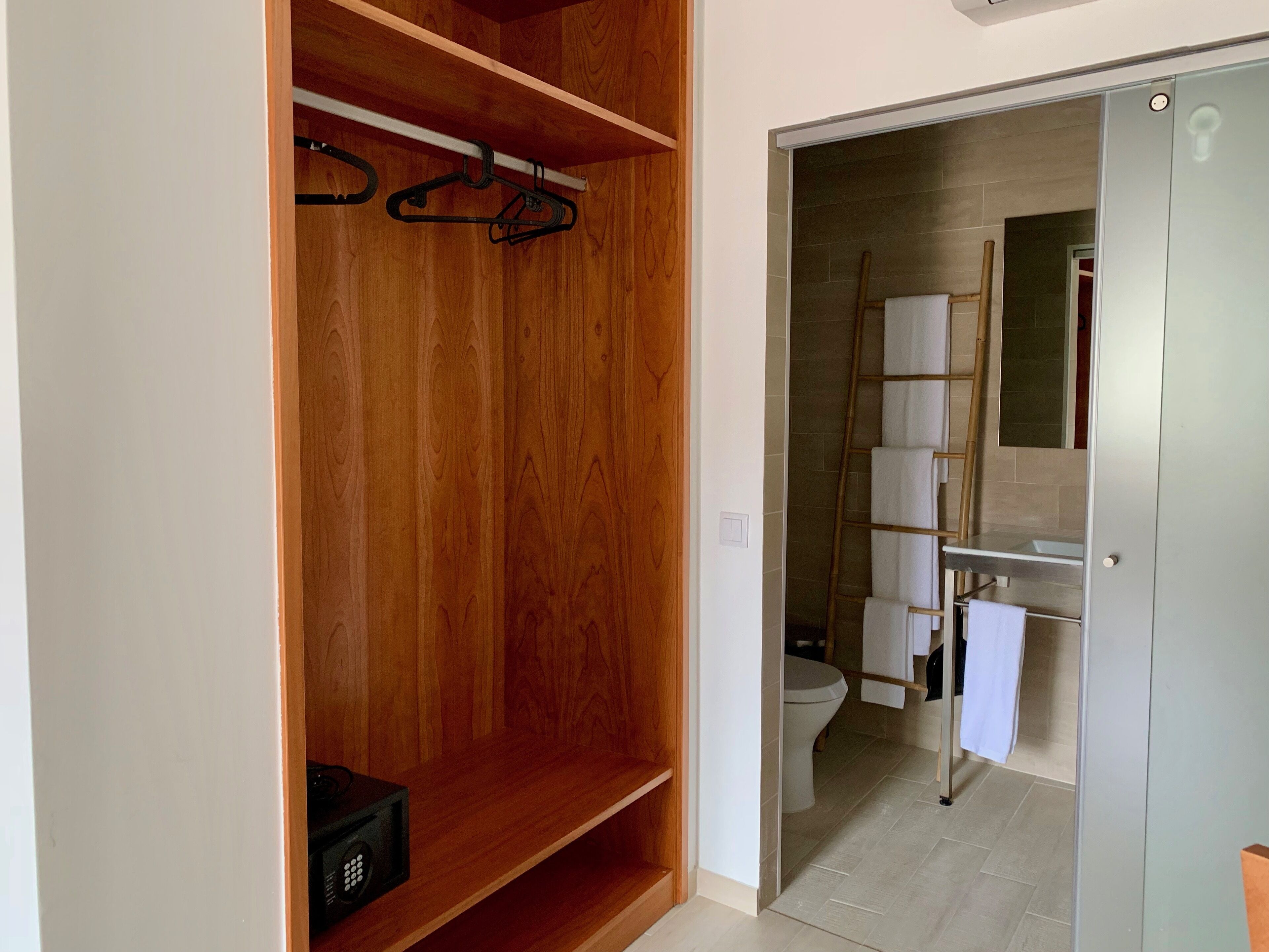 Villa 3 Caparica Lisbon Gay Beach Resort