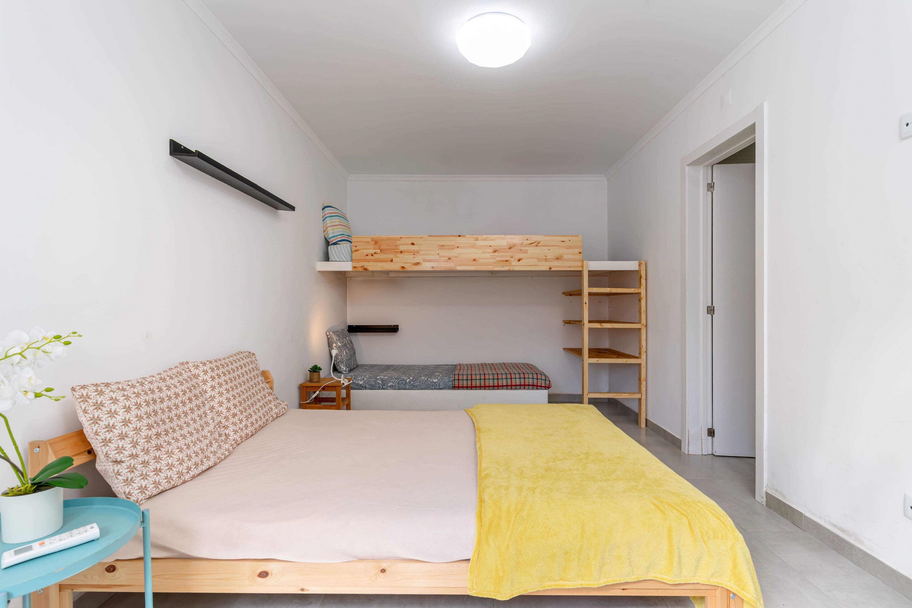 Caparica Poshtel, An Luxury Hostel