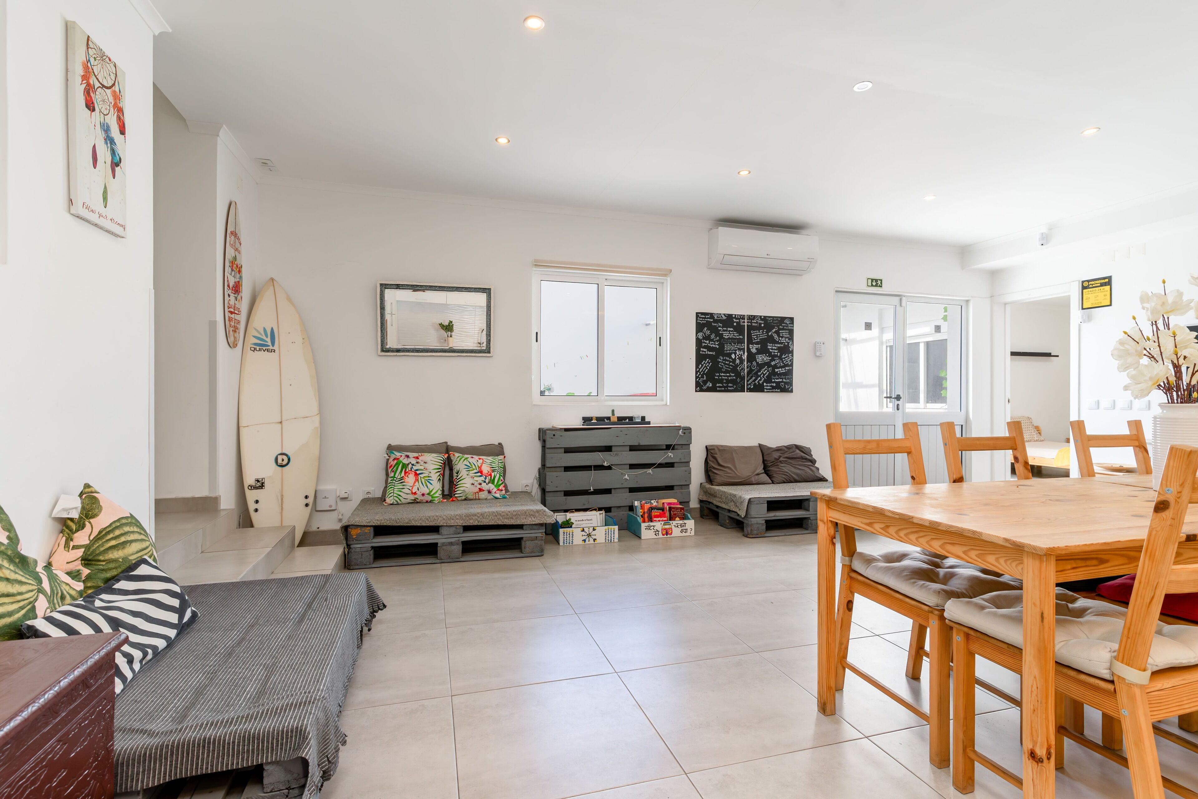 Caparica Poshtel, An Luxury Hostel