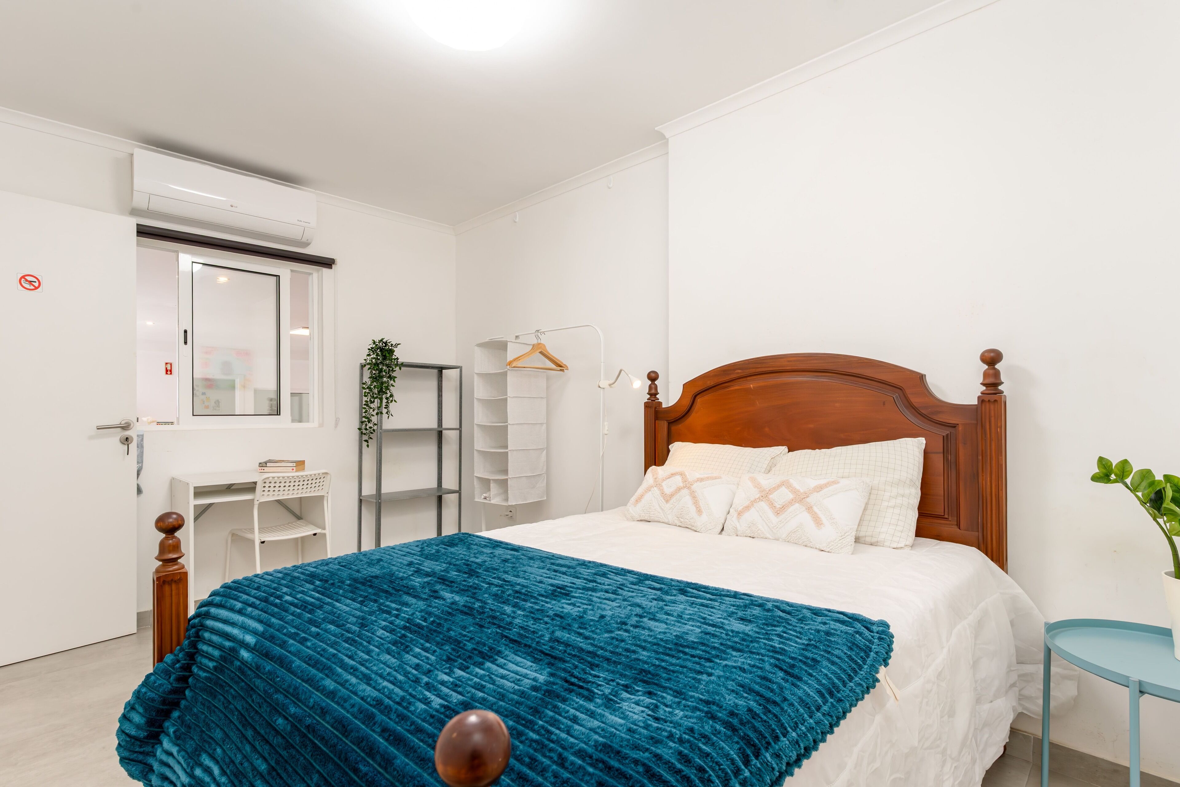 Caparica Poshtel, An Luxury Hostel