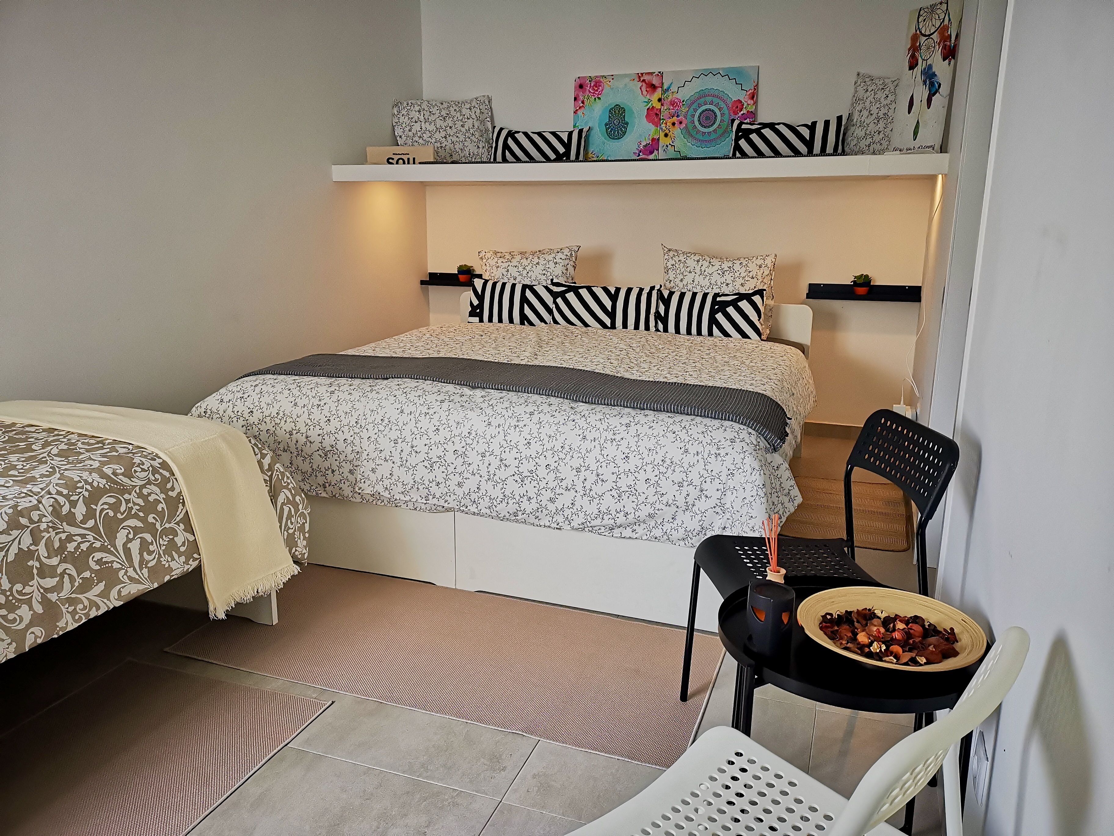 Caparica Poshtel, An Luxury Hostel