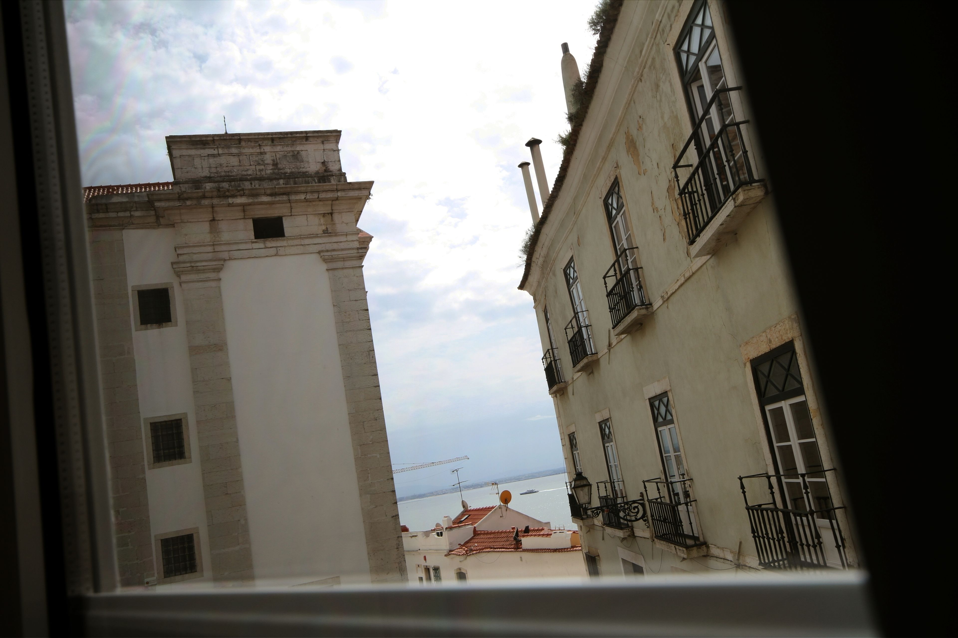 Alfama Right Point