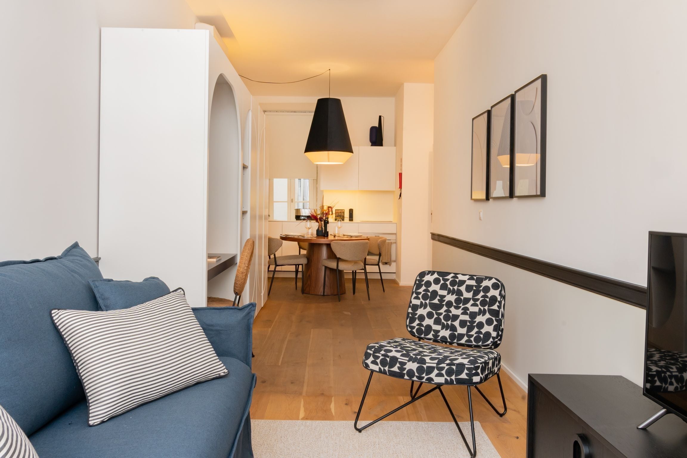 Ando Living Townhouse - Santa Justa 77