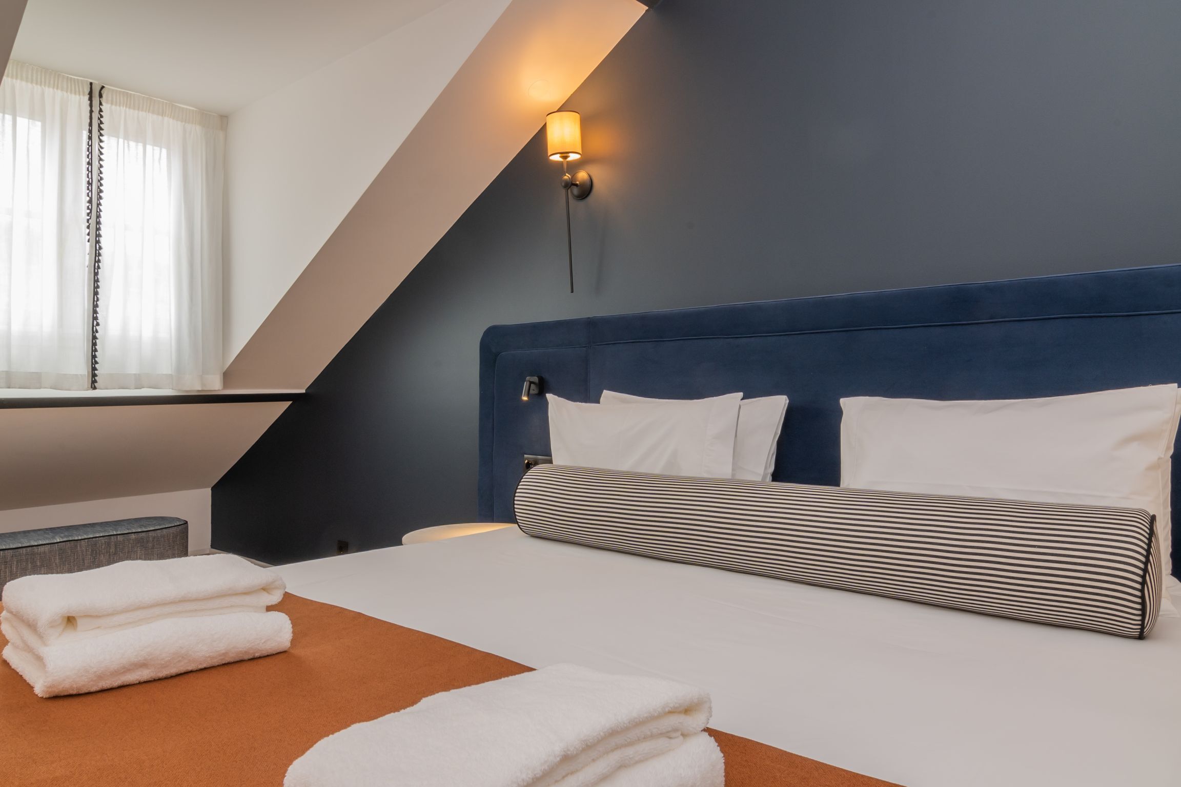 Ando Living Townhouse - Santa Justa 77
