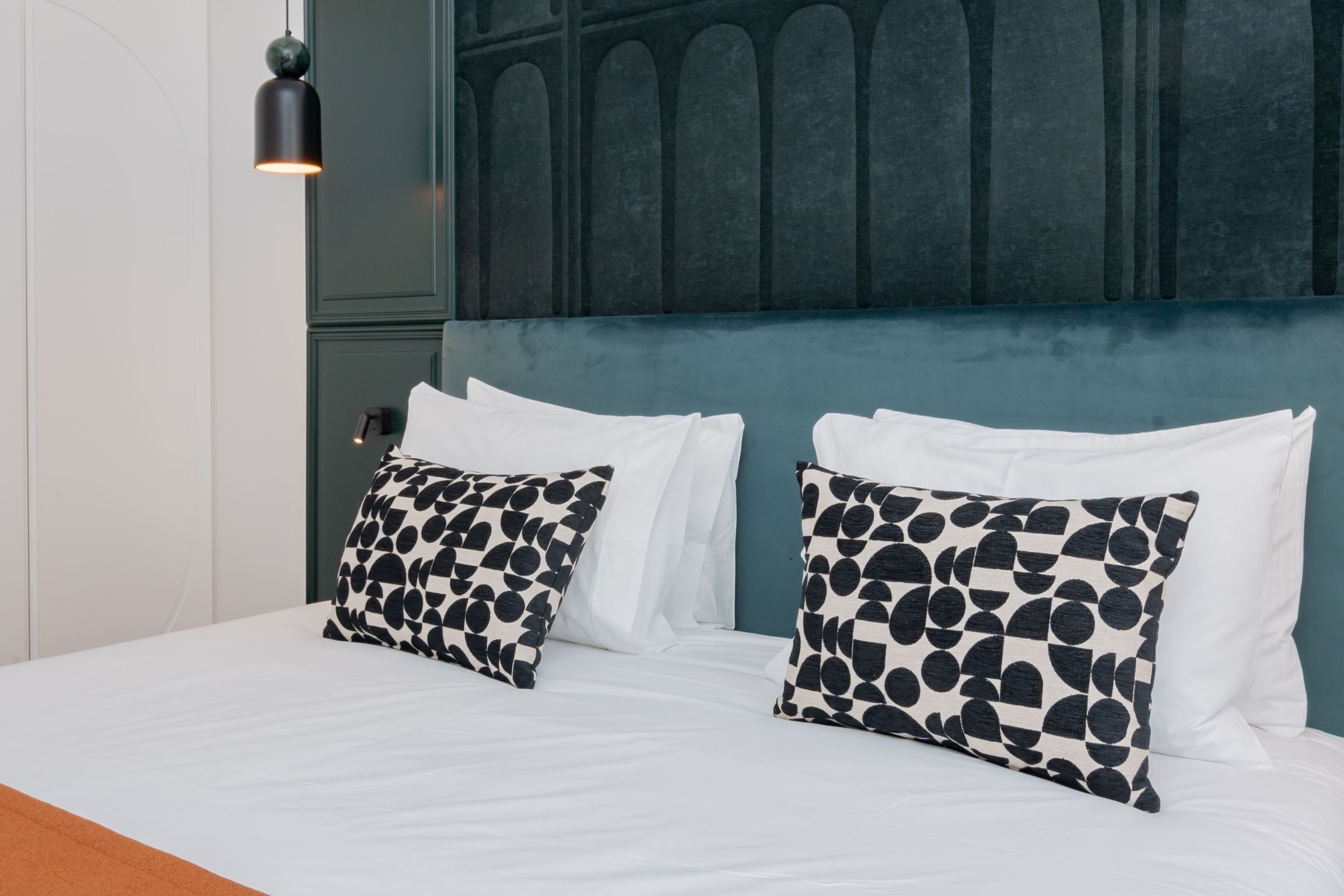 Ando Living Townhouse - Santa Justa 77